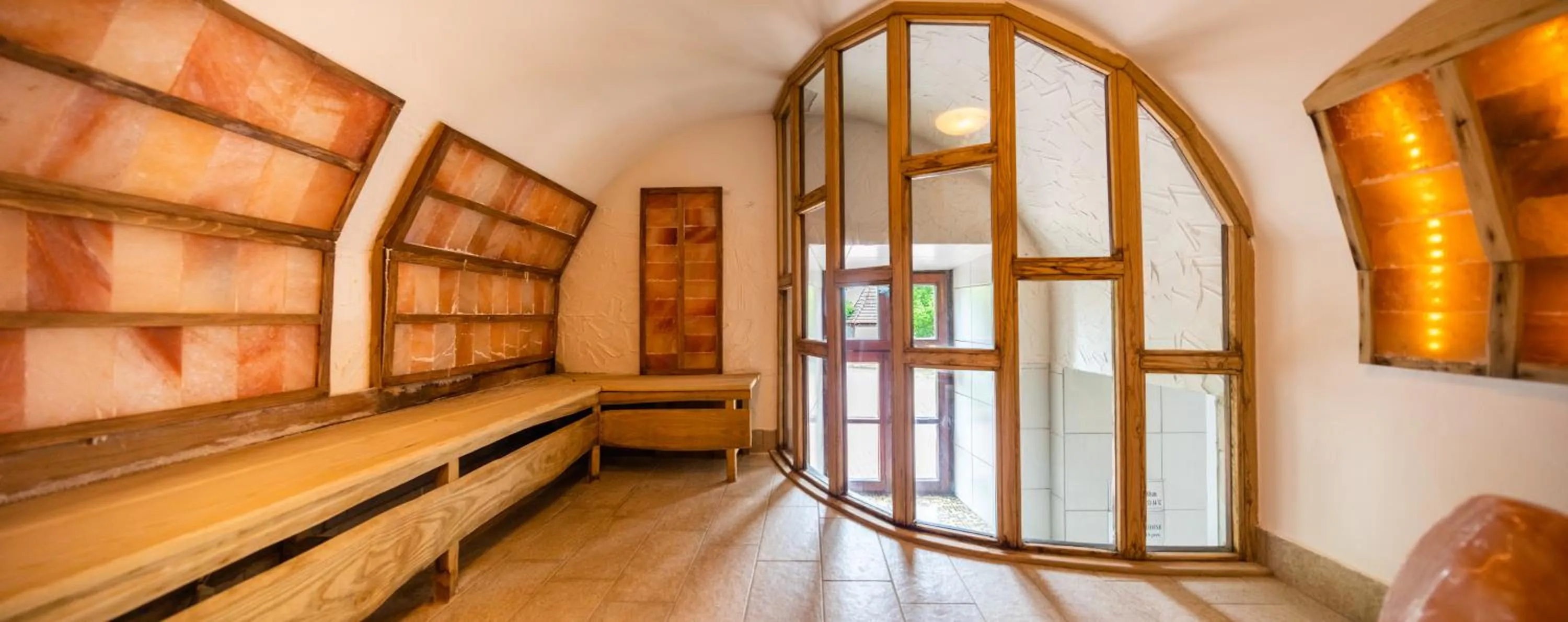 Spa and wellness centre/facilities, Bed in Hotel Vécsecity