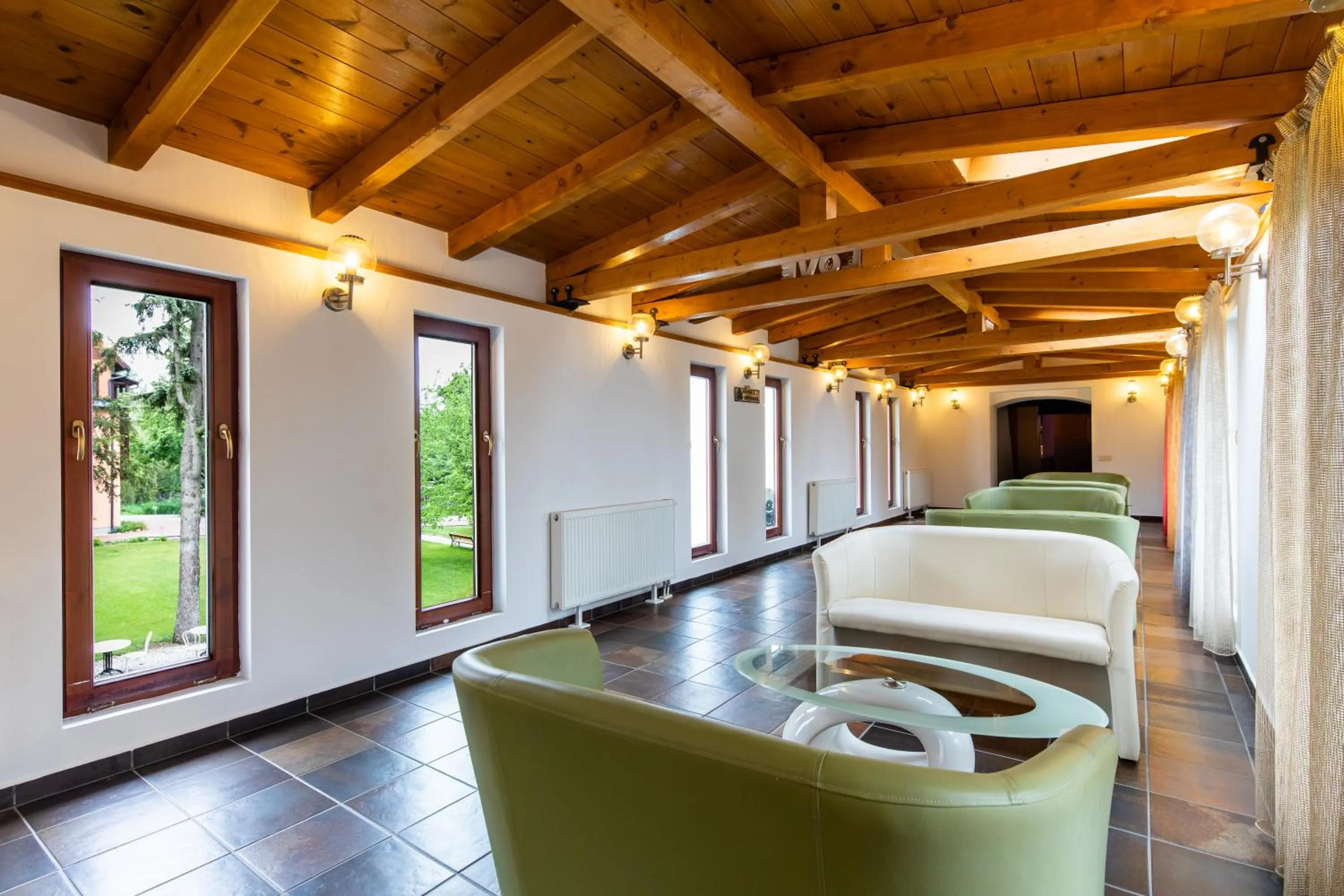 Seating area in Hotel Vécsecity