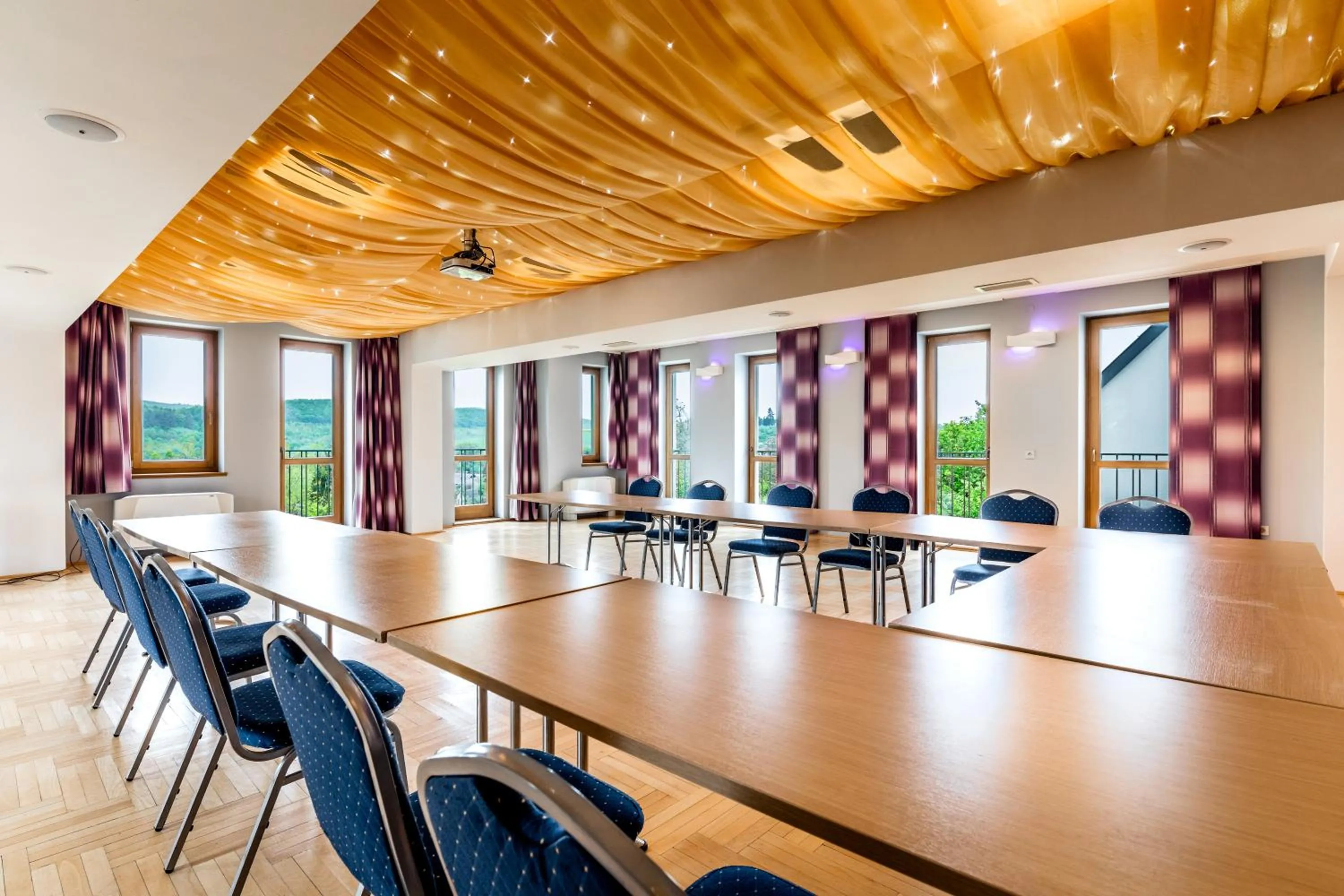 Meeting/conference room in Hotel Vécsecity