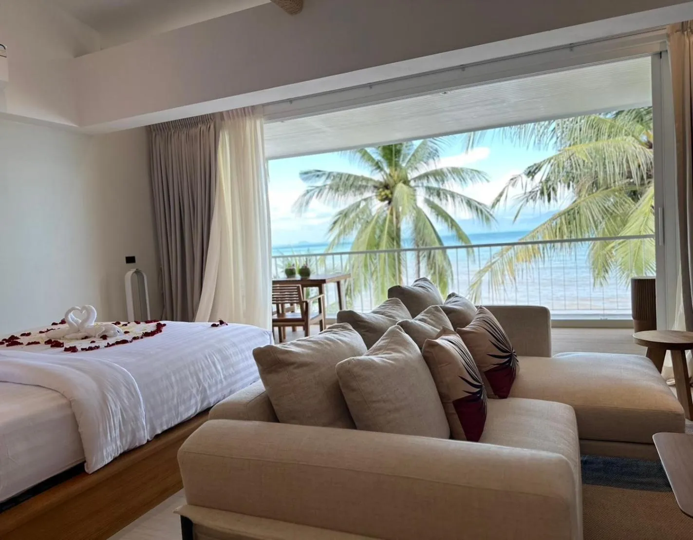 Bed in Baan Bophut Beach Hotel Samui - SHA Extra Plus