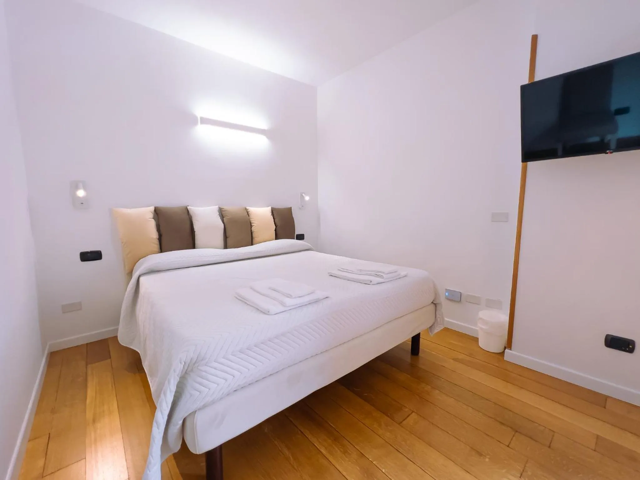 Photo of the whole room, Bed in Residenza Ester