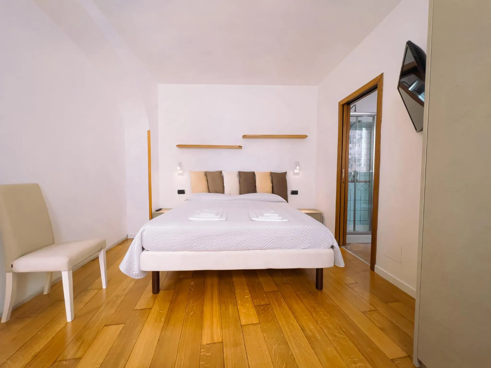 Photo of the whole room, Bed in Residenza Ester