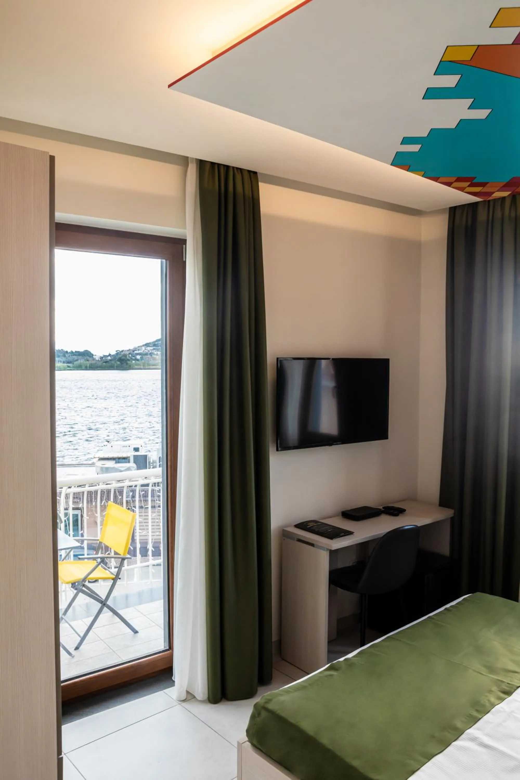 Bedroom, Bed in HAPPYROOMS