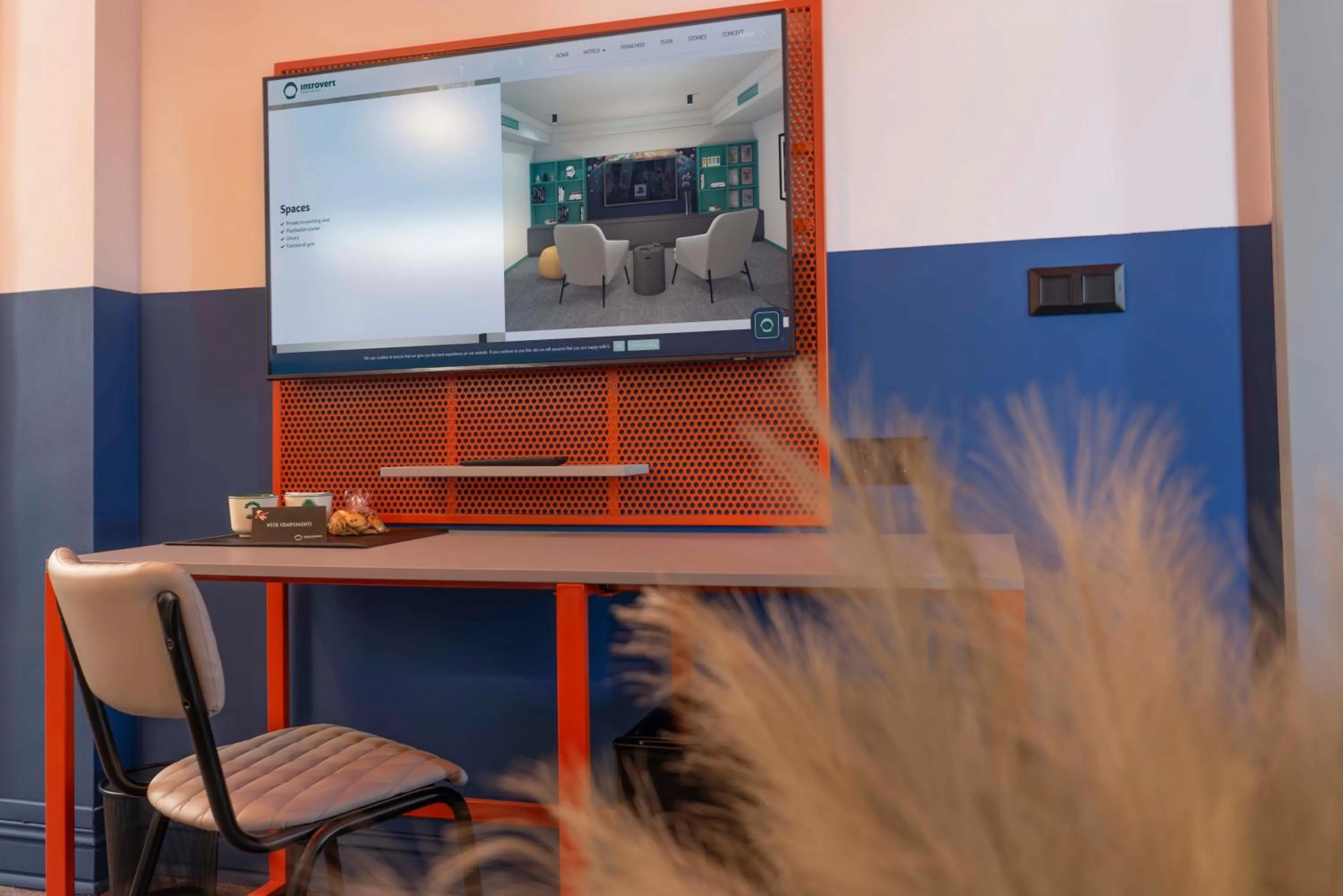 TV and multimedia in Maria Luisa by INTROVERT HOTELS