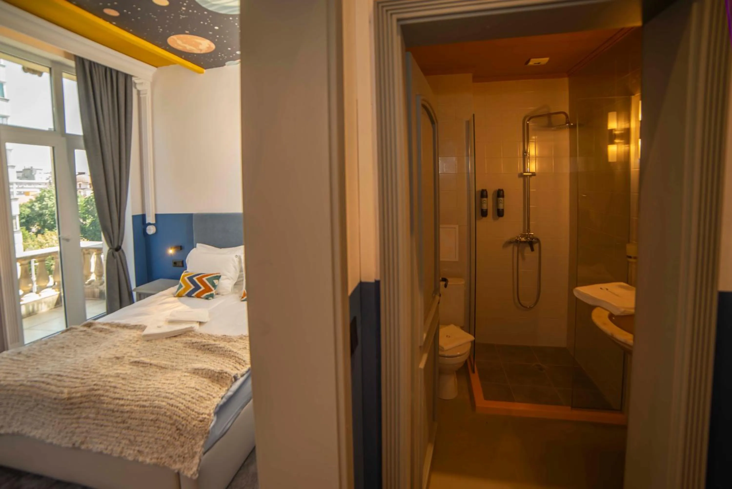 Bedroom, Bed in Maria Luisa by INTROVERT HOTELS