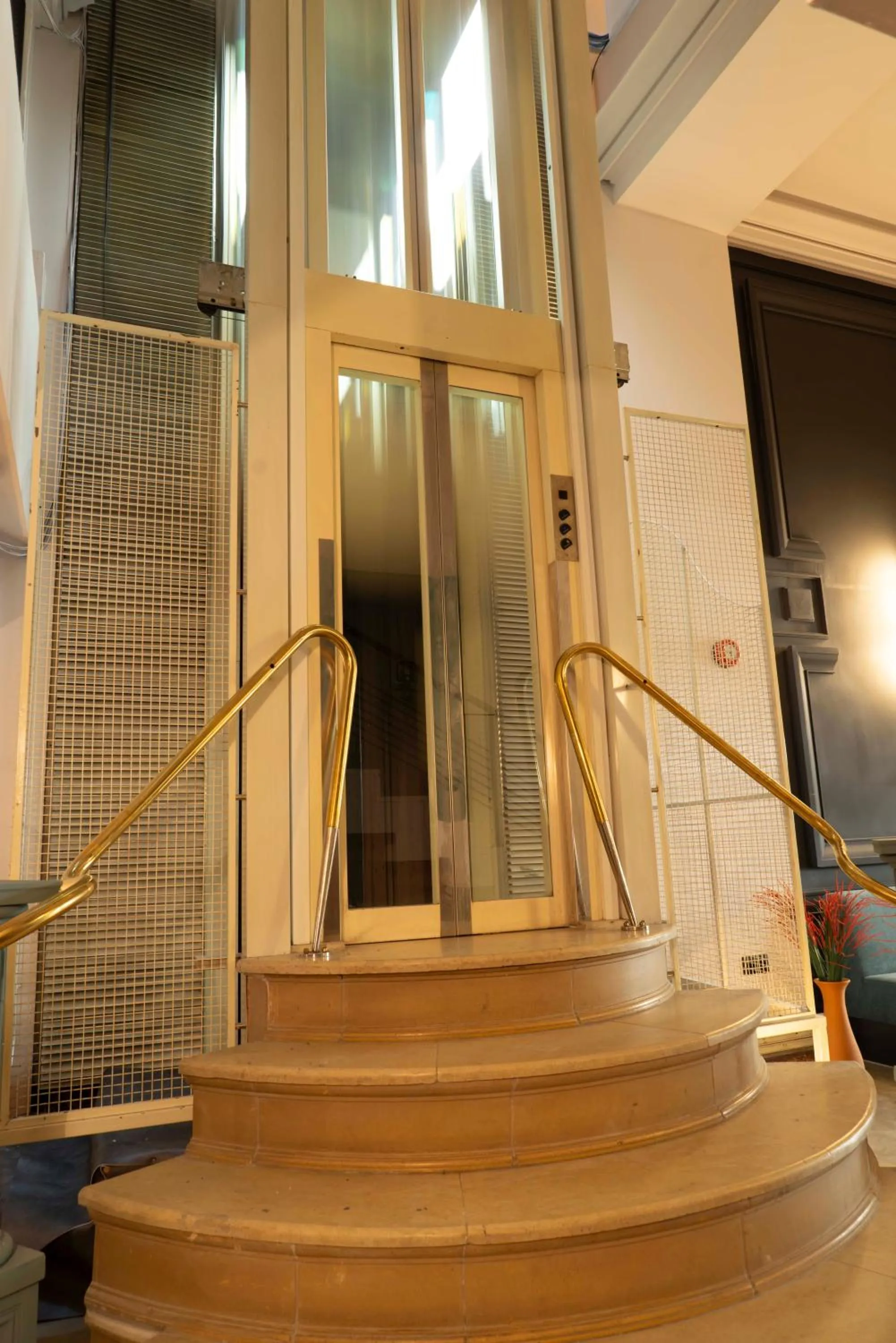 elevator in Maria Luisa by INTROVERT HOTELS