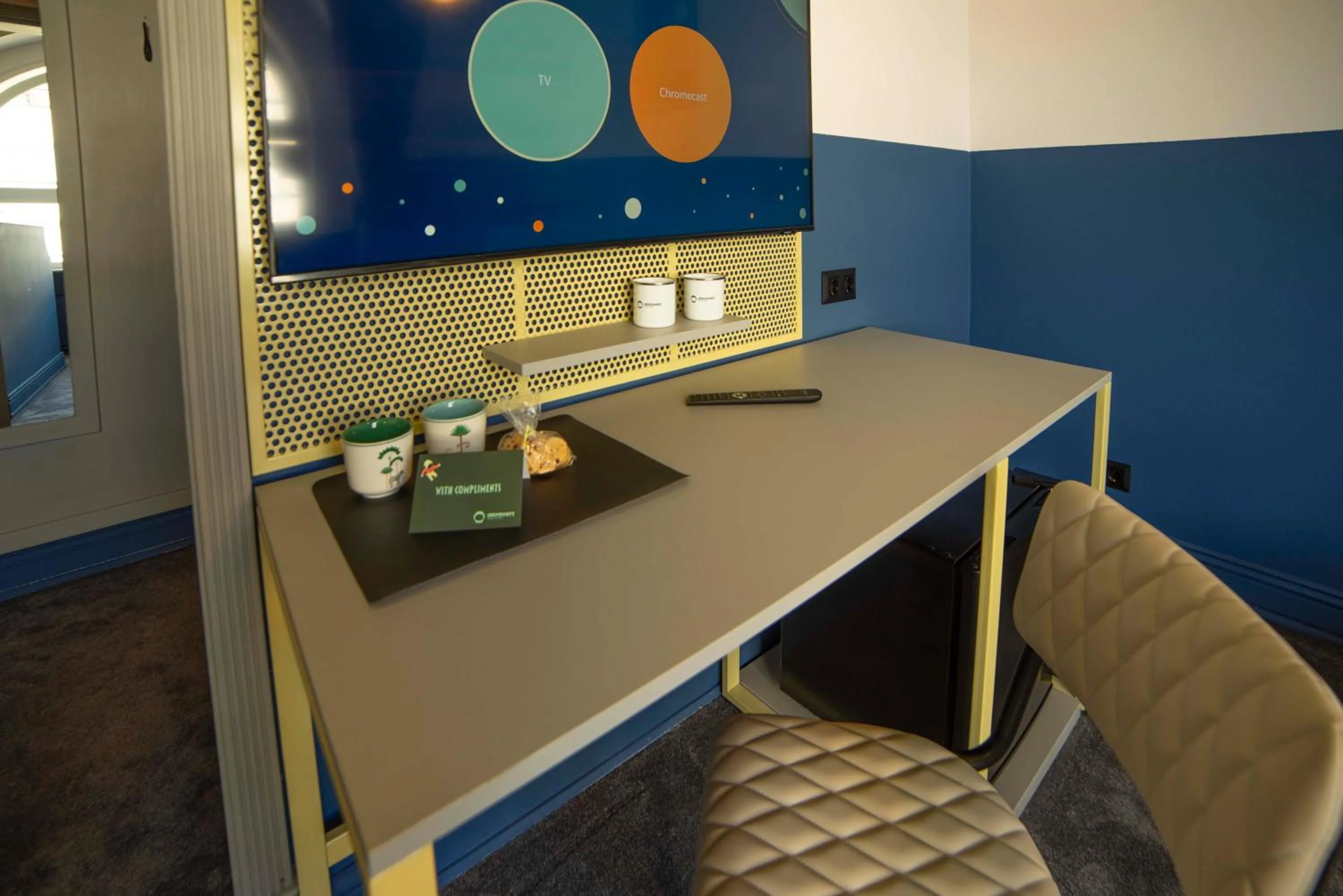 TV and multimedia in Maria Luisa by INTROVERT HOTELS