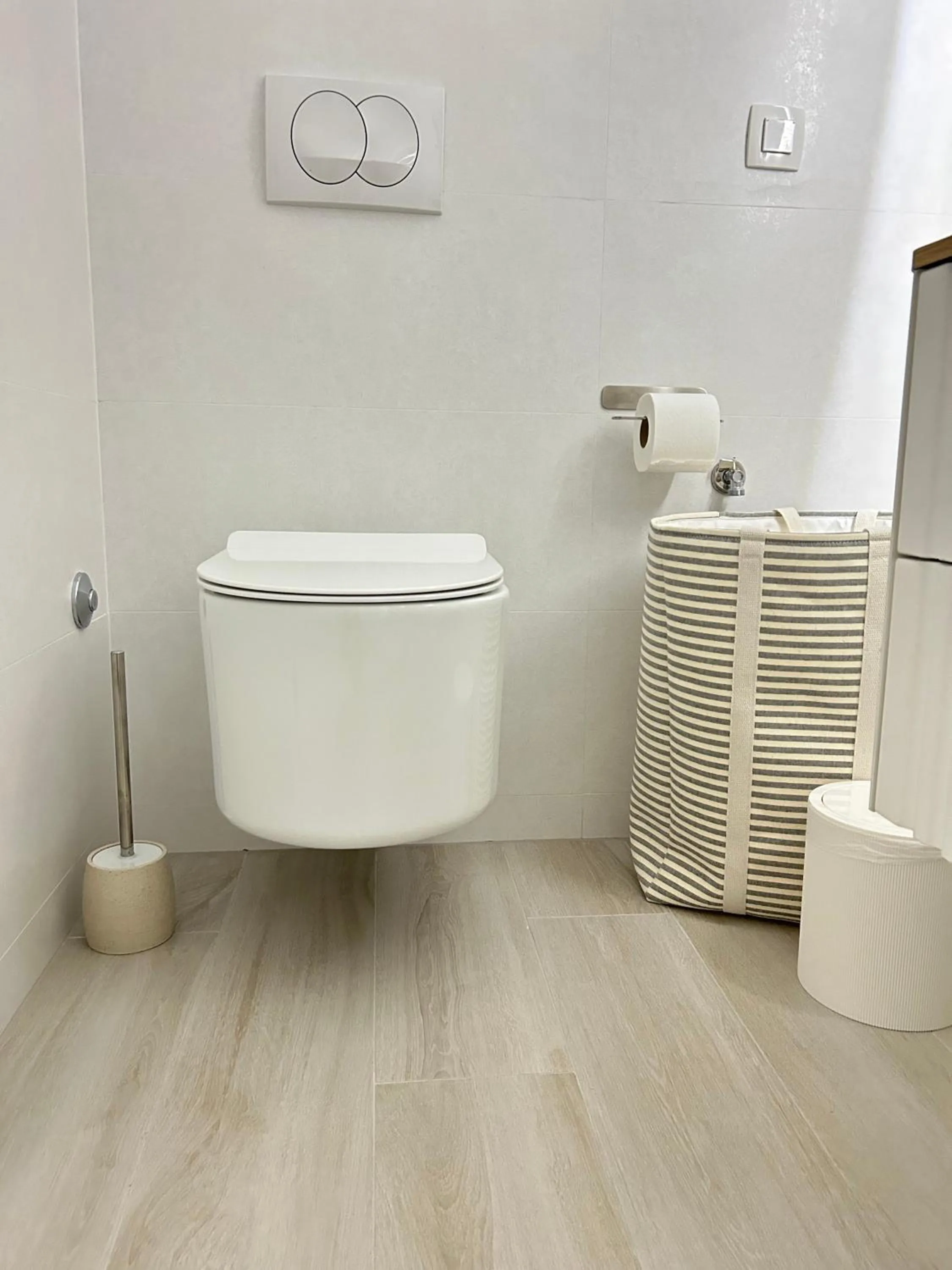 Toilet in Aurus 2