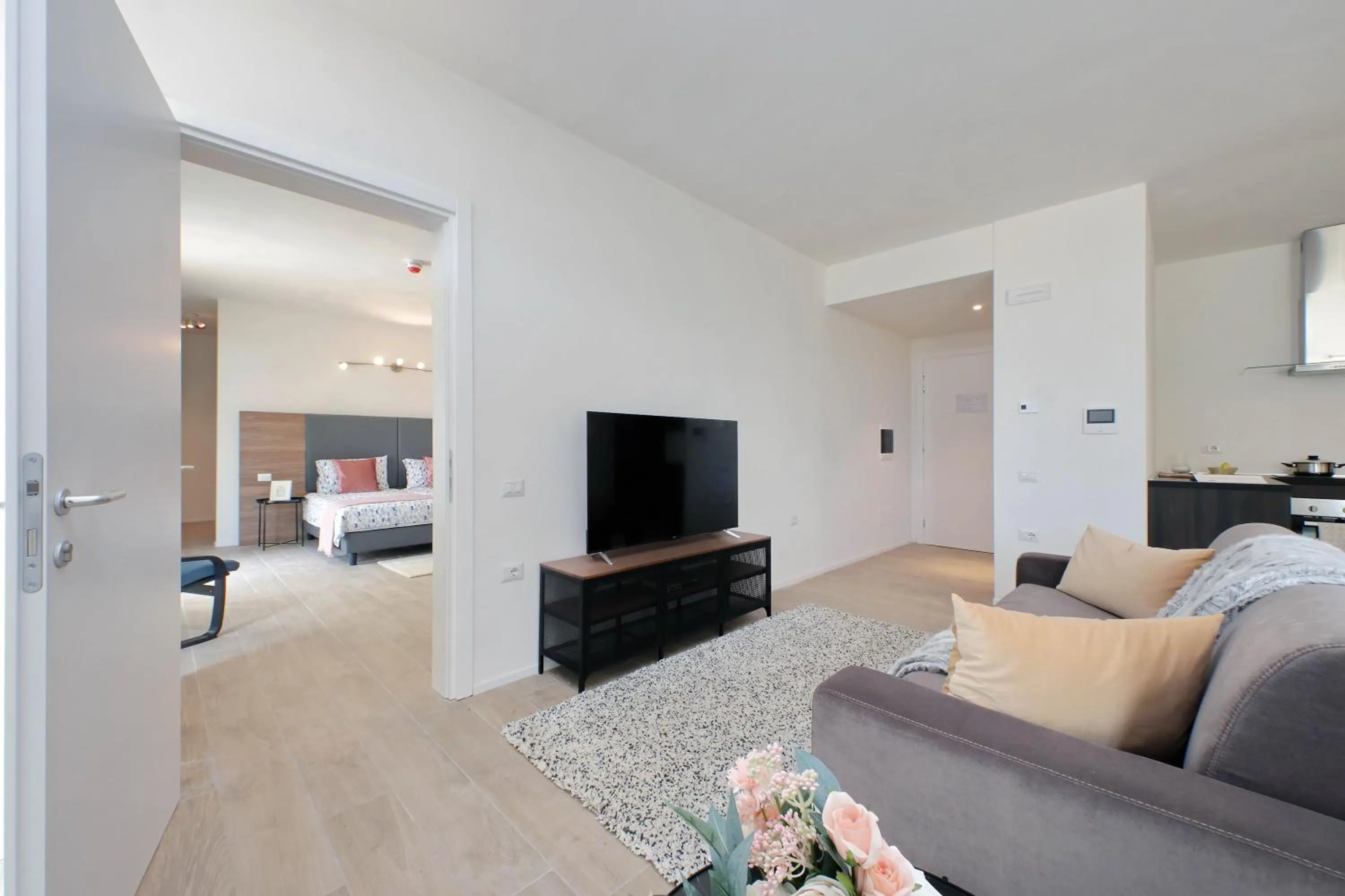 TV and multimedia in Siena Hills Apartments