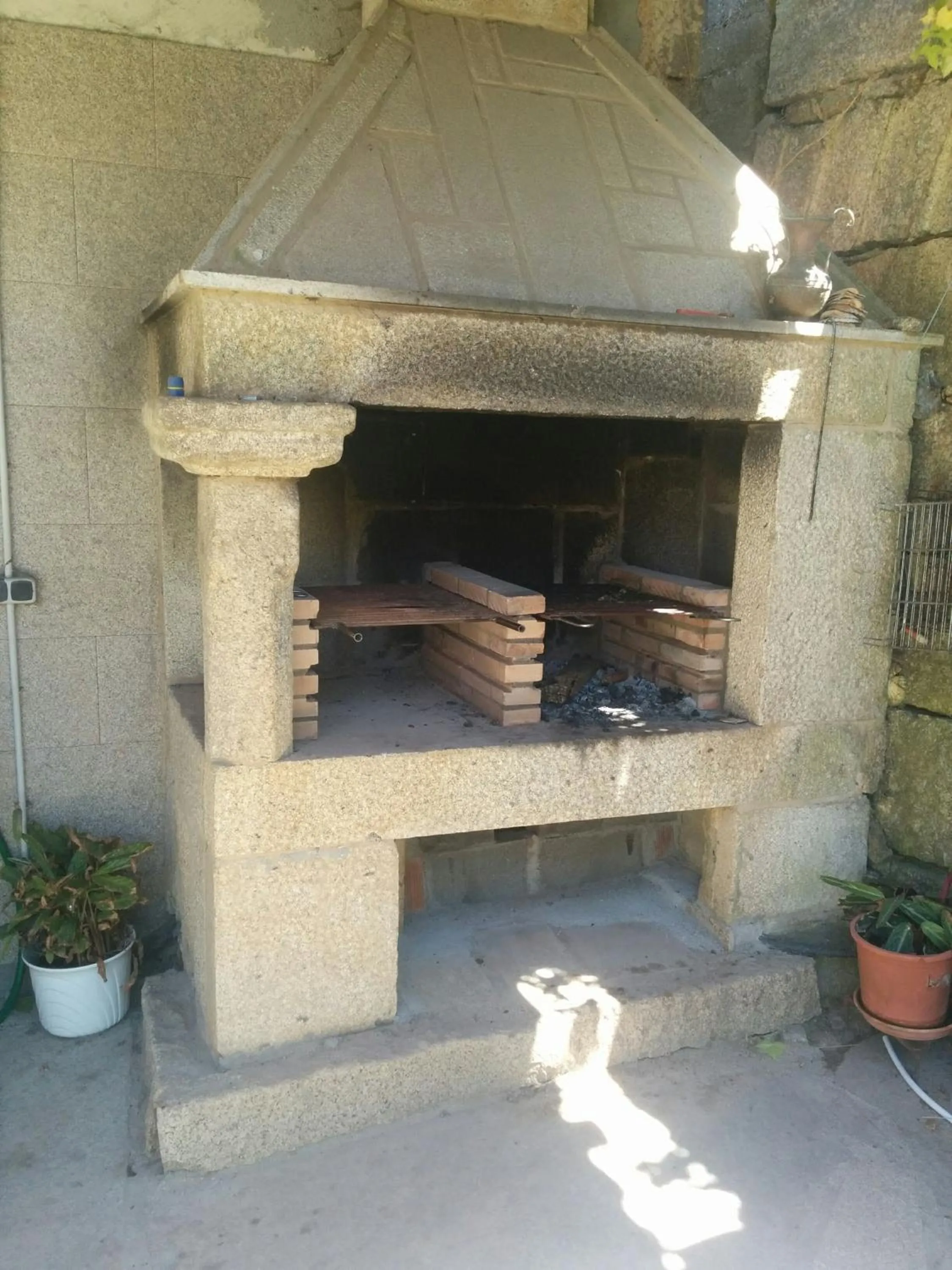 BBQ facilities in Casa Codesal Apartamentos