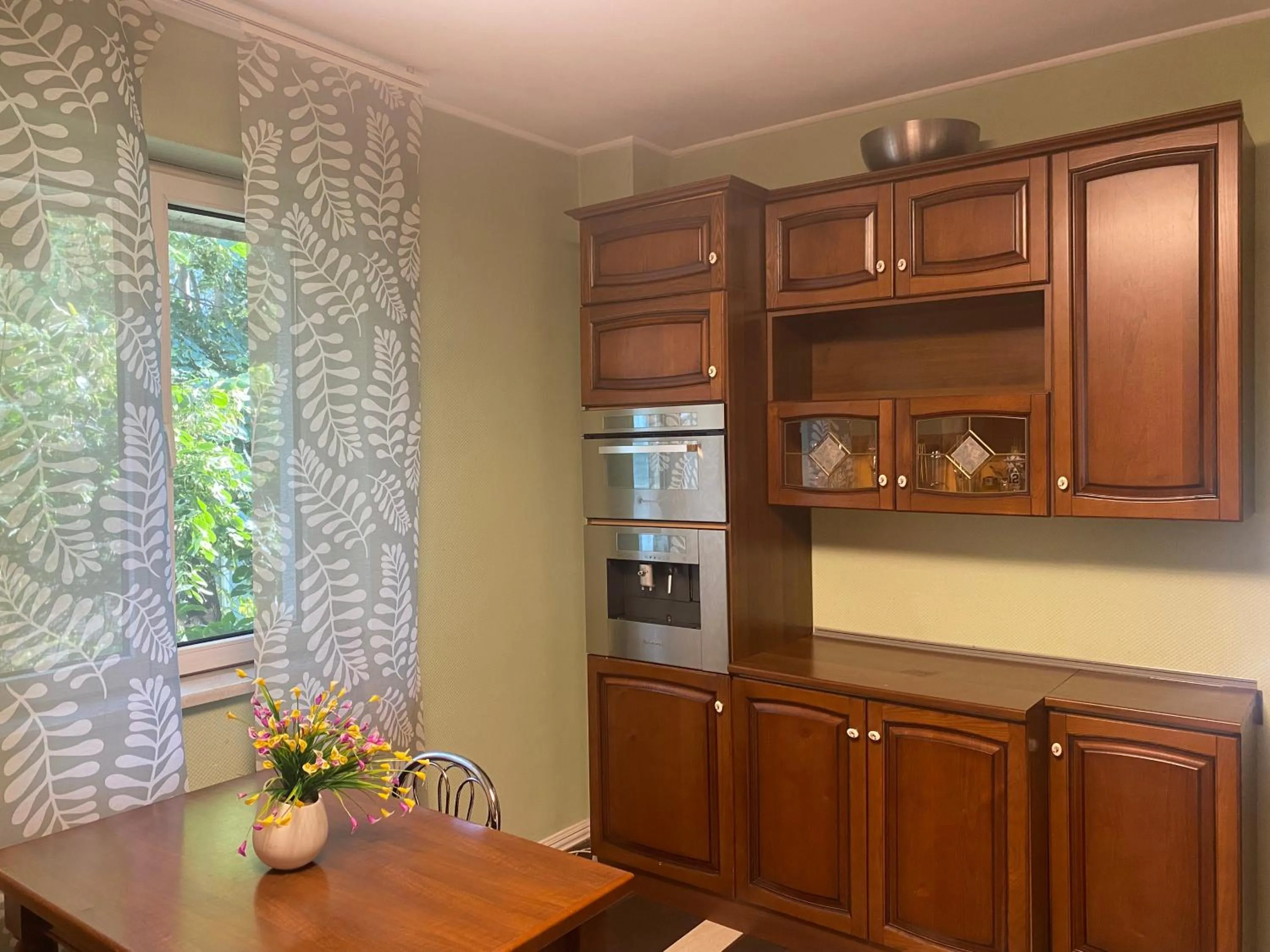 Kitchen or kitchenette in Luxuria Central Villa Bucharest