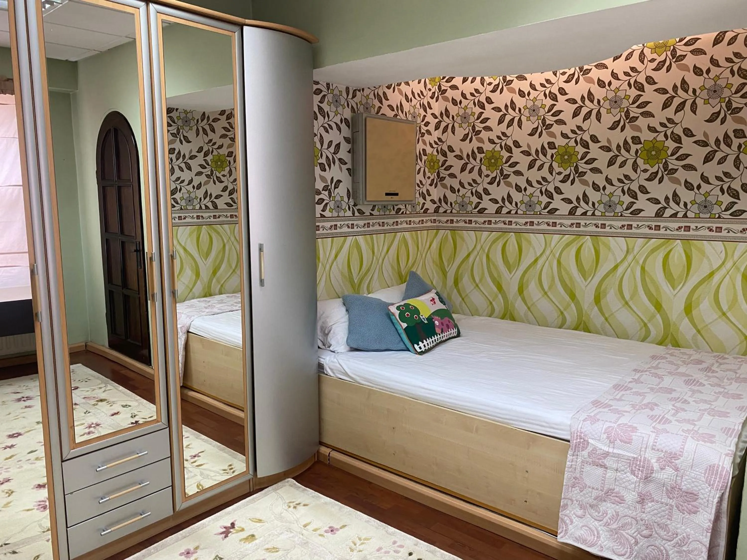 Bedroom in Luxuria Central Villa Bucharest