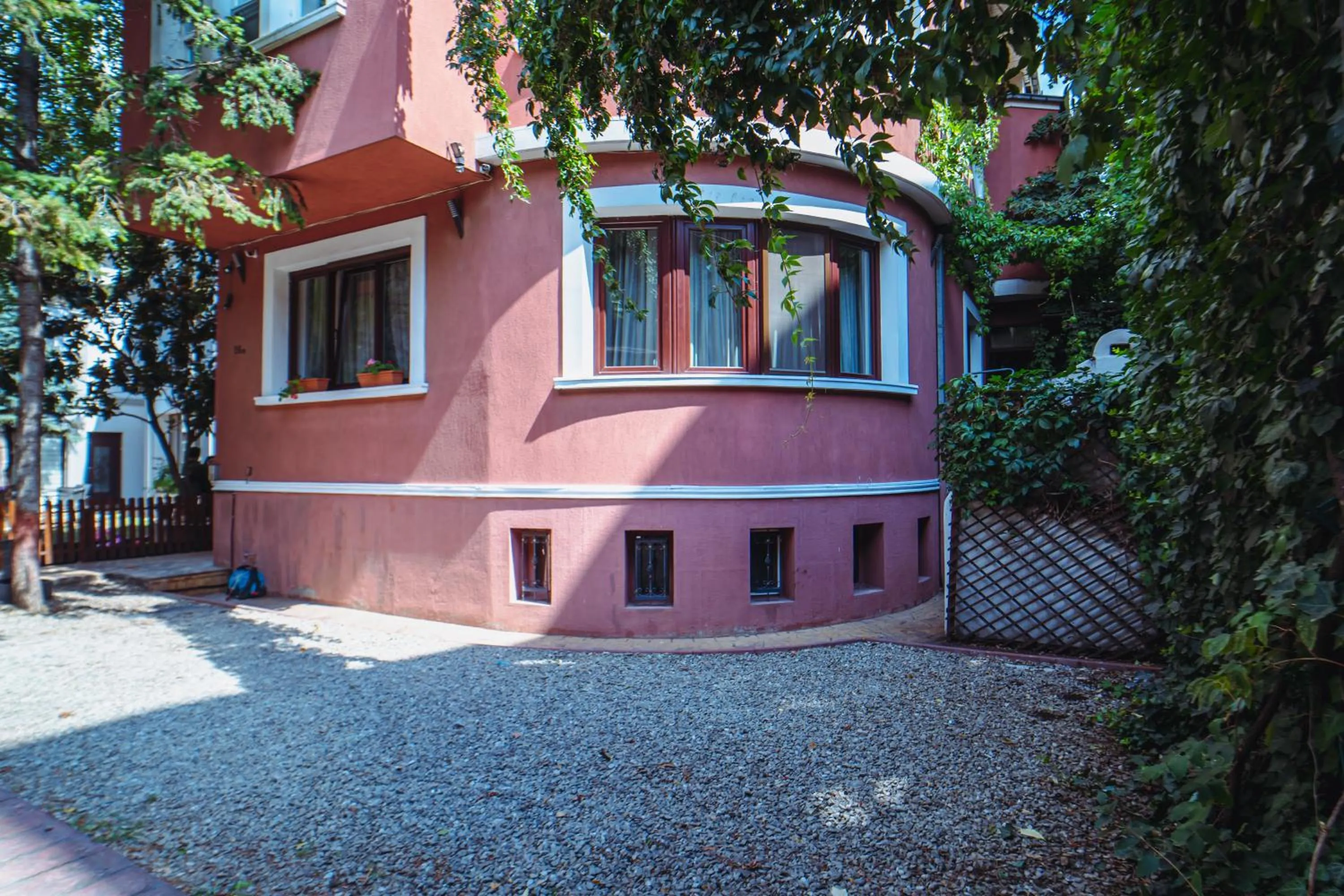 Luxuria Central Villa Bucharest