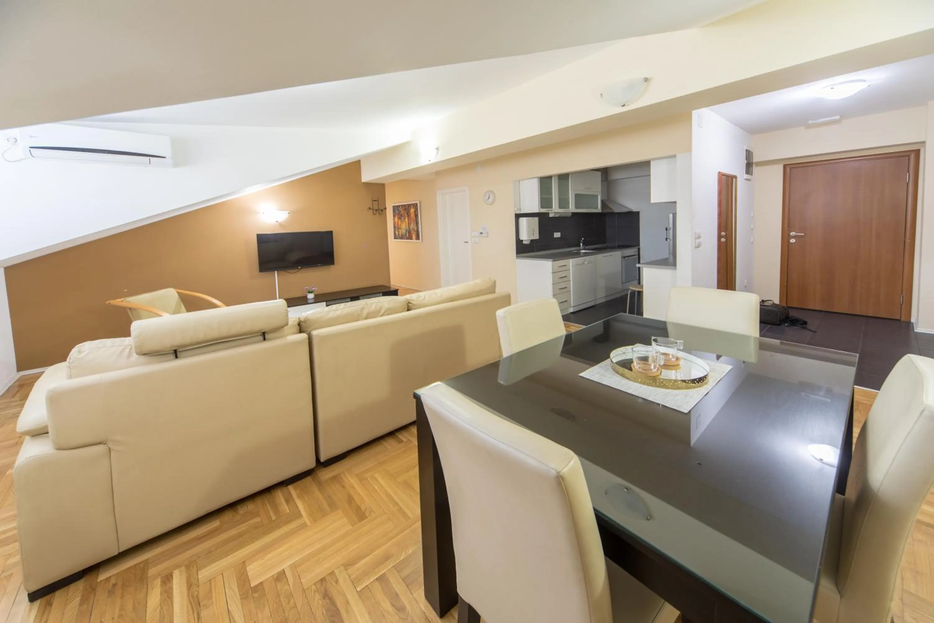 Kitchen or kitchenette in F Apartmani Kragujevac