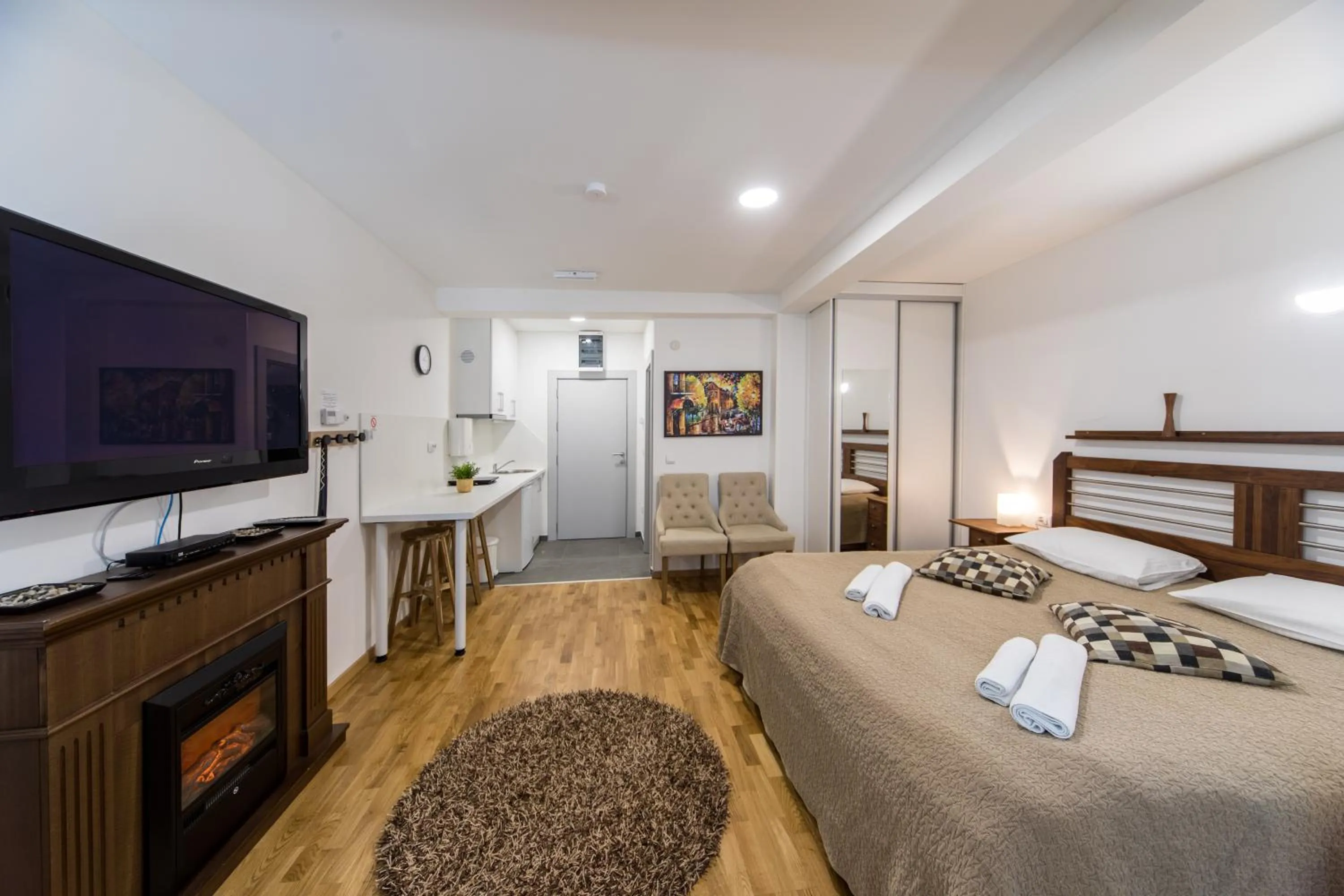 TV and multimedia, Bed in F Apartmani Kragujevac