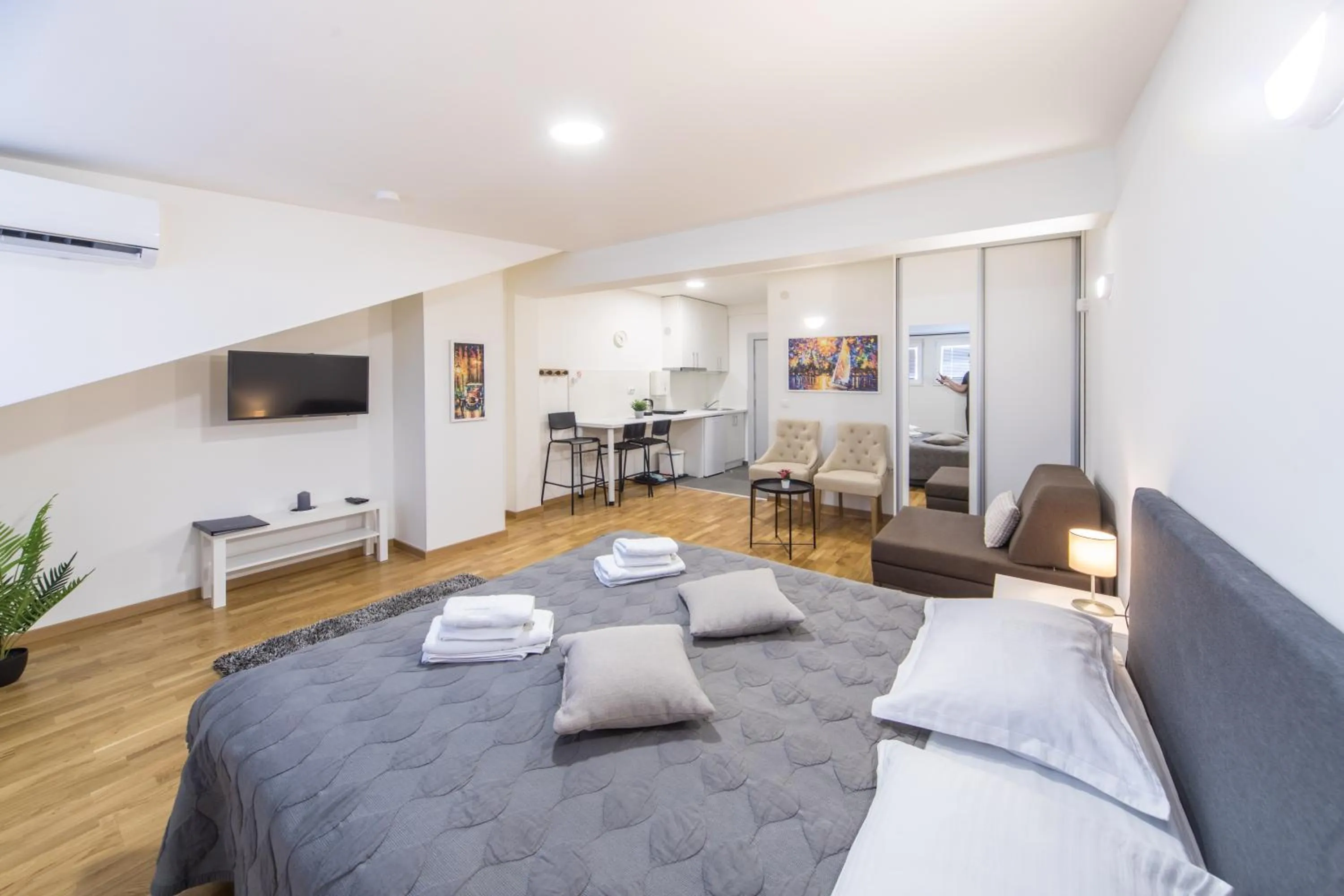 Photo of the whole room, Bed in F Apartmani Kragujevac