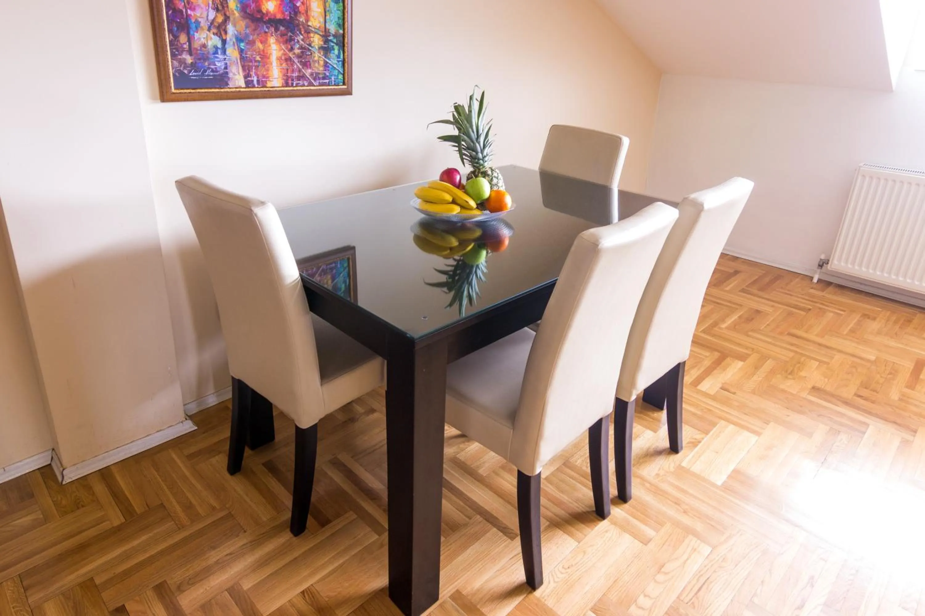 Dining area in F Apartmani Kragujevac
