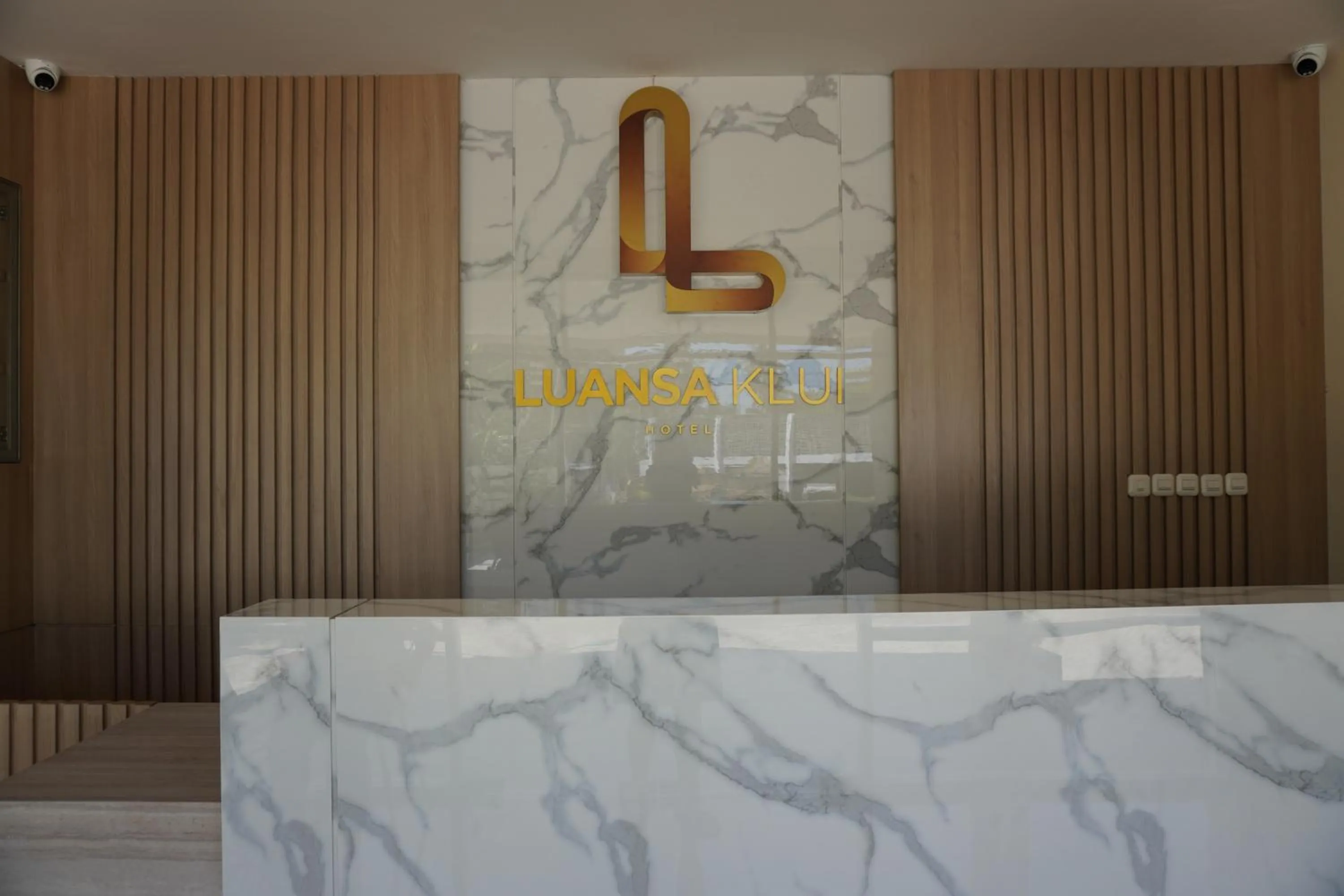 Property building in Hotel Luansa Klui