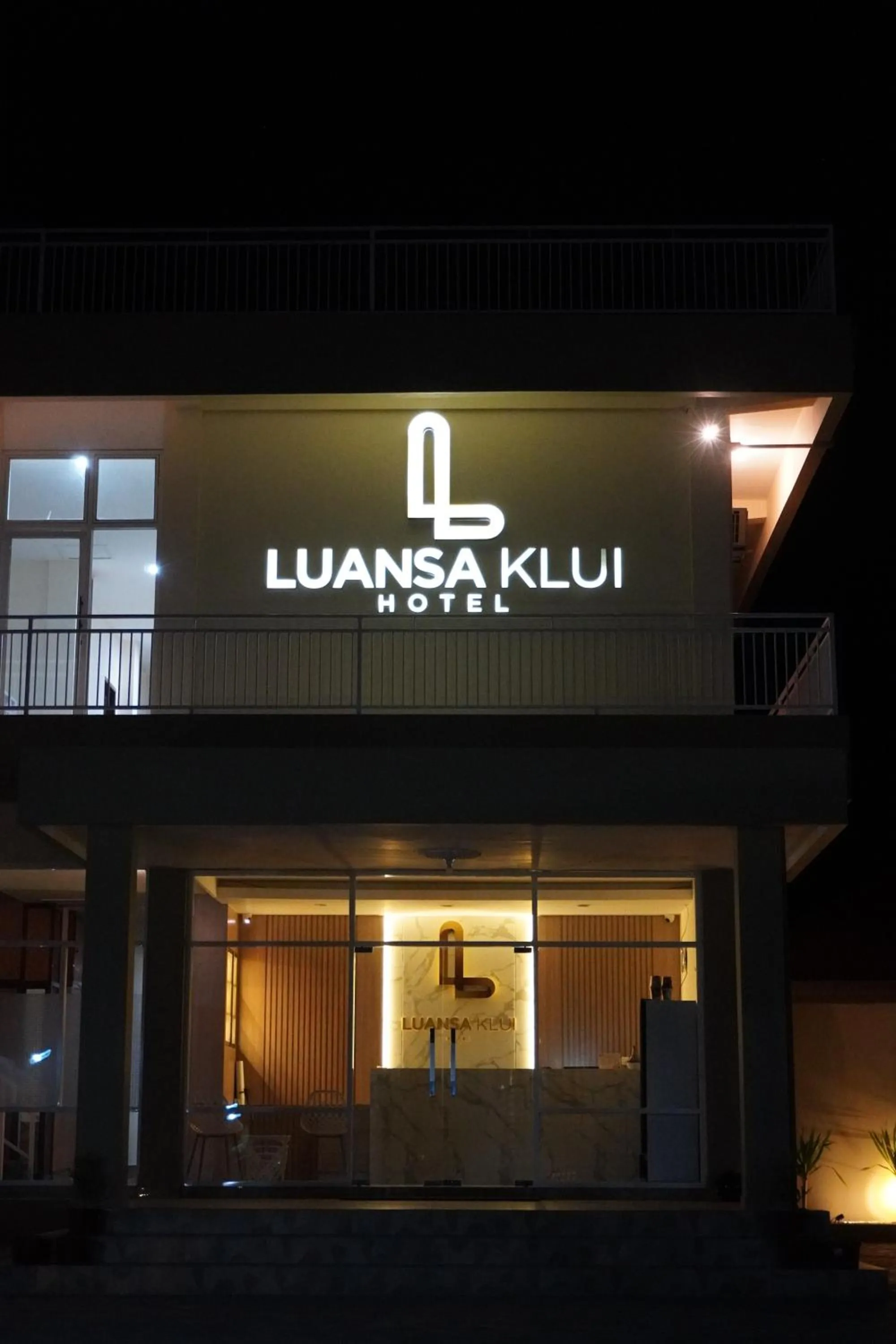Property building in Hotel Luansa Klui
