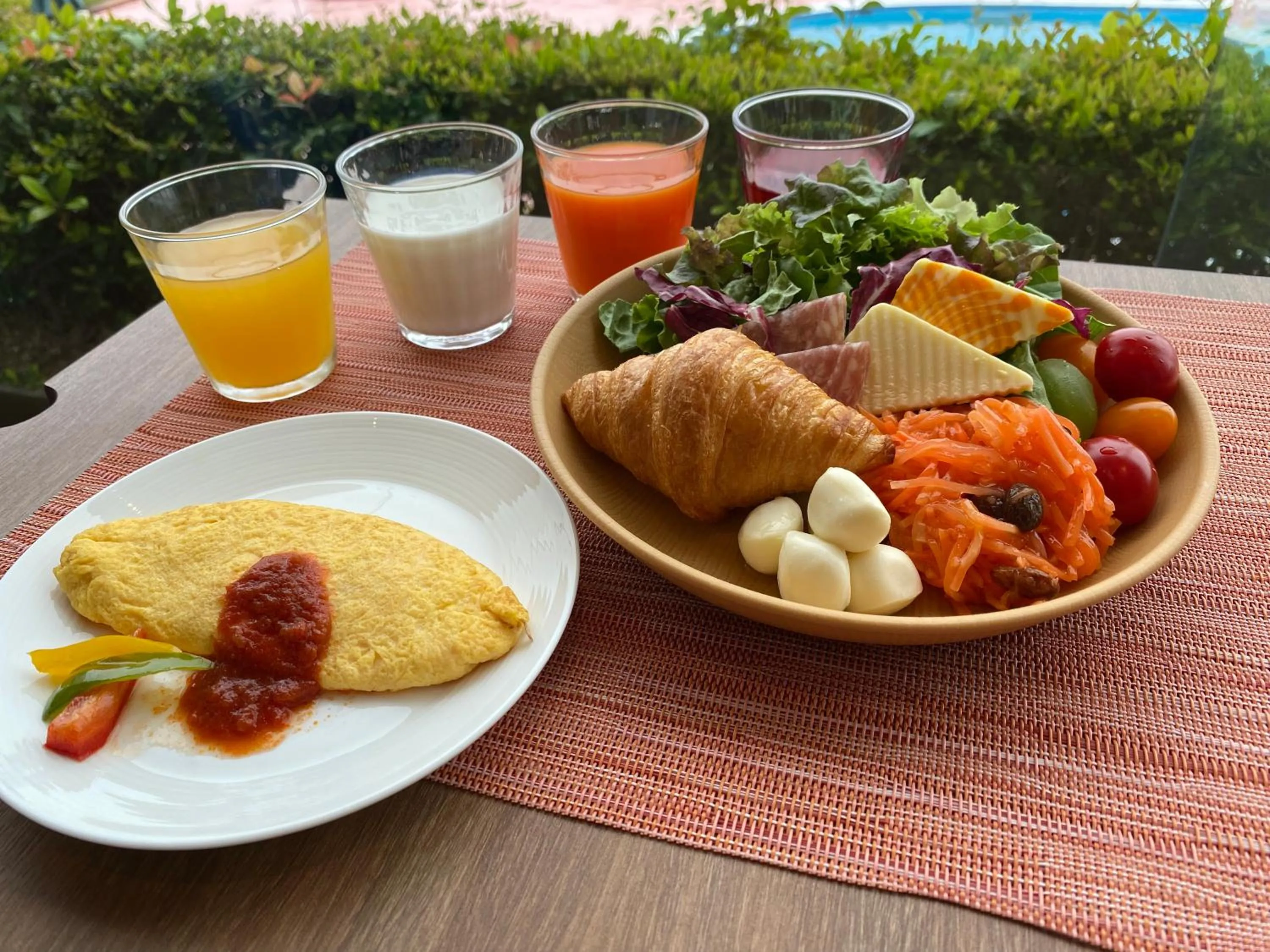 Food and drinks in La vista Yokosuka Kannonzaki Terrace