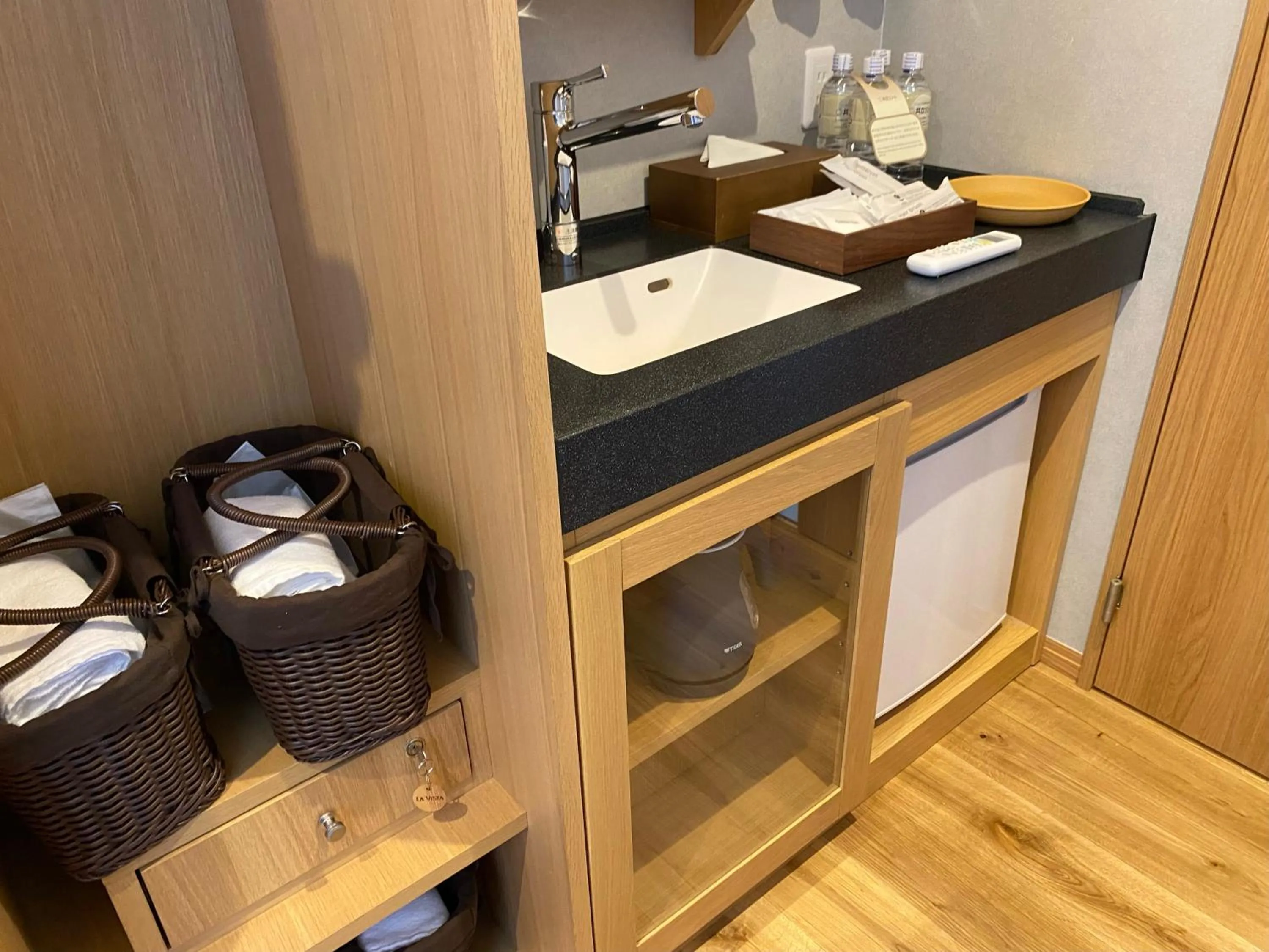 Photo of the whole room in La vista Yokosuka Kannonzaki Terrace