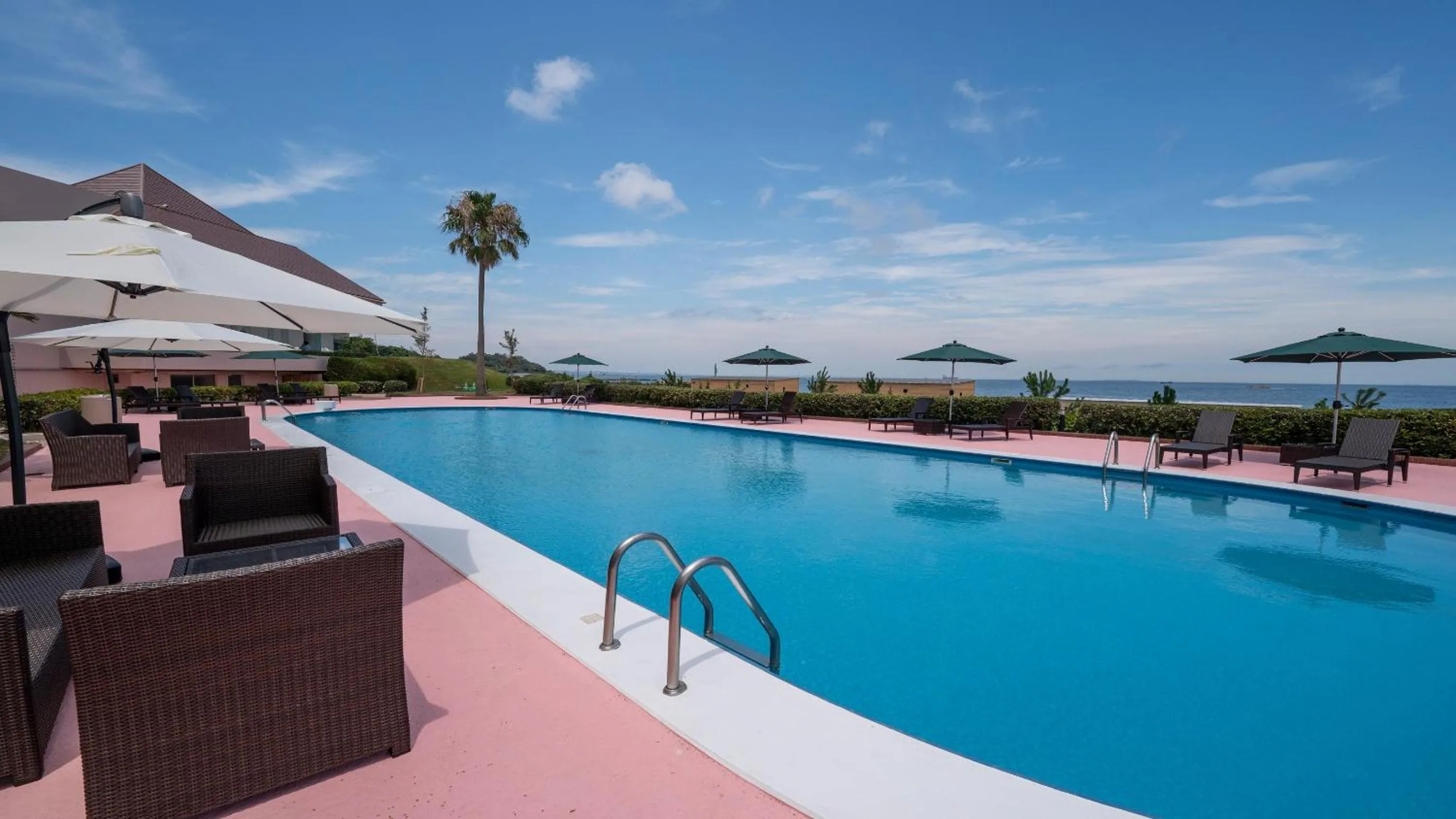 Swimming pool in La vista Yokosuka Kannonzaki Terrace