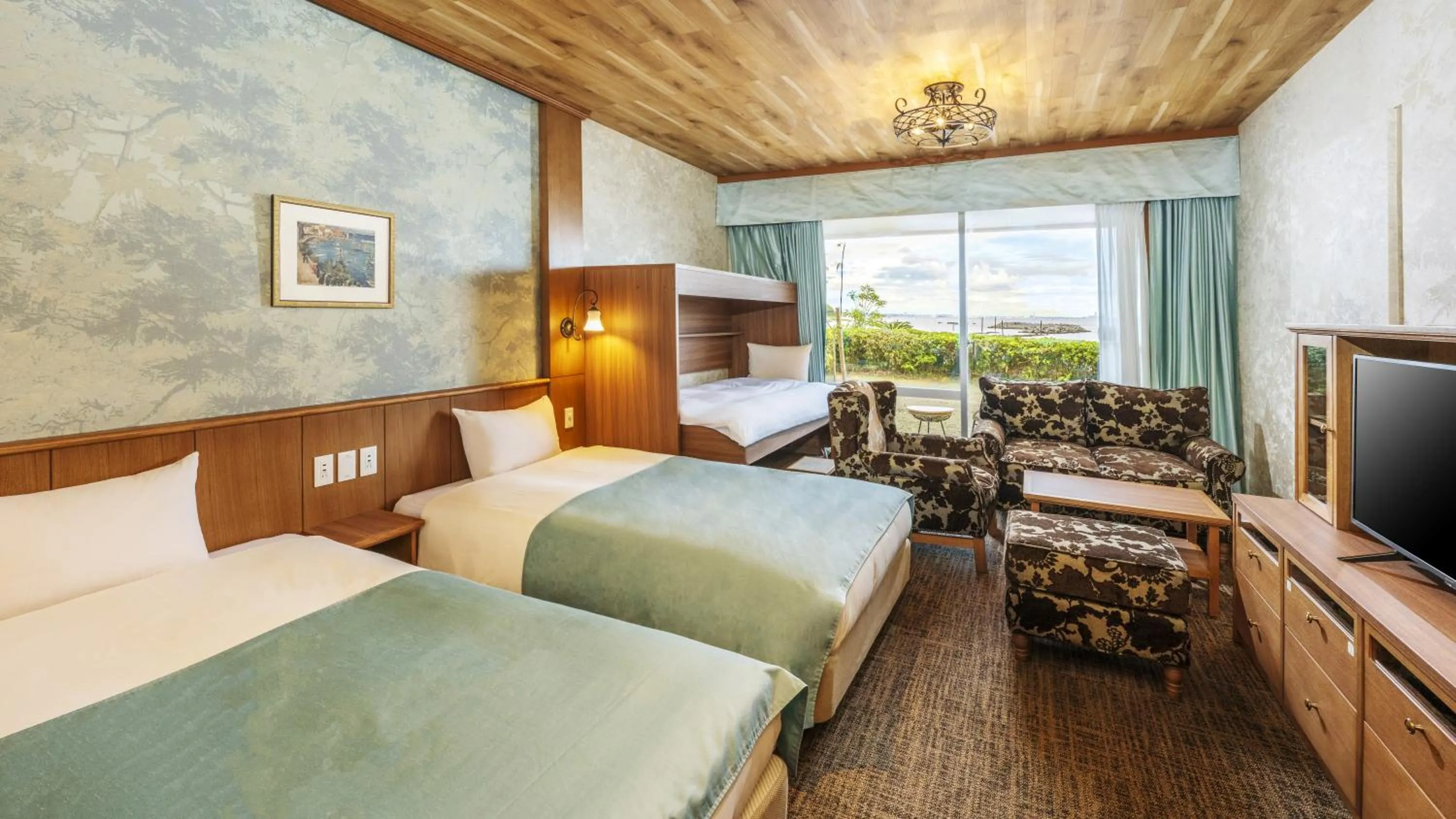 Photo of the whole room, Bed in La vista Yokosuka Kannonzaki Terrace