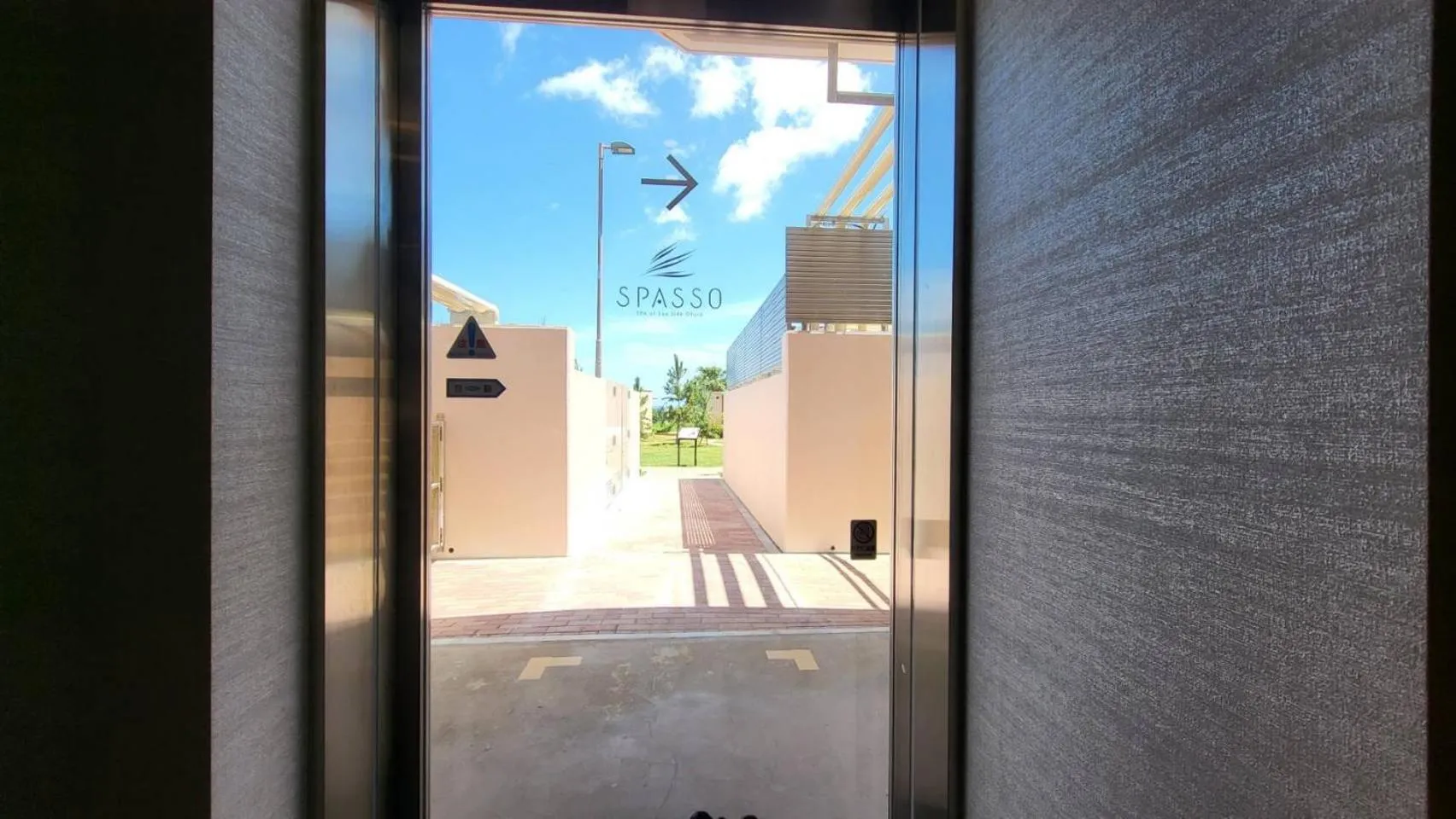 Property logo or sign in La vista Yokosuka Kannonzaki Terrace