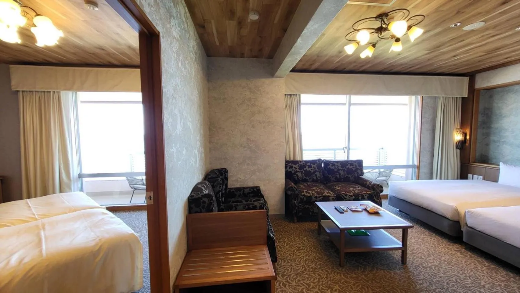 Photo of the whole room, Bed in La vista Yokosuka Kannonzaki Terrace
