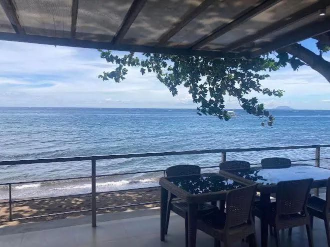 Restaurant/places to eat in Baki Divers and Beach Resort