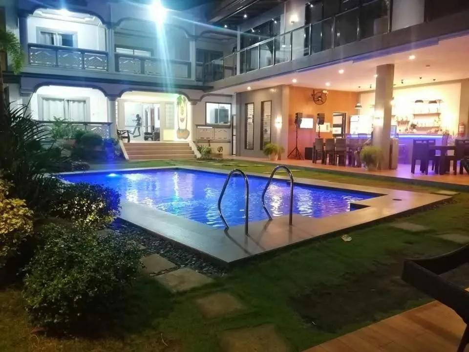 Swimming pool in Baki Divers and Beach Resort
