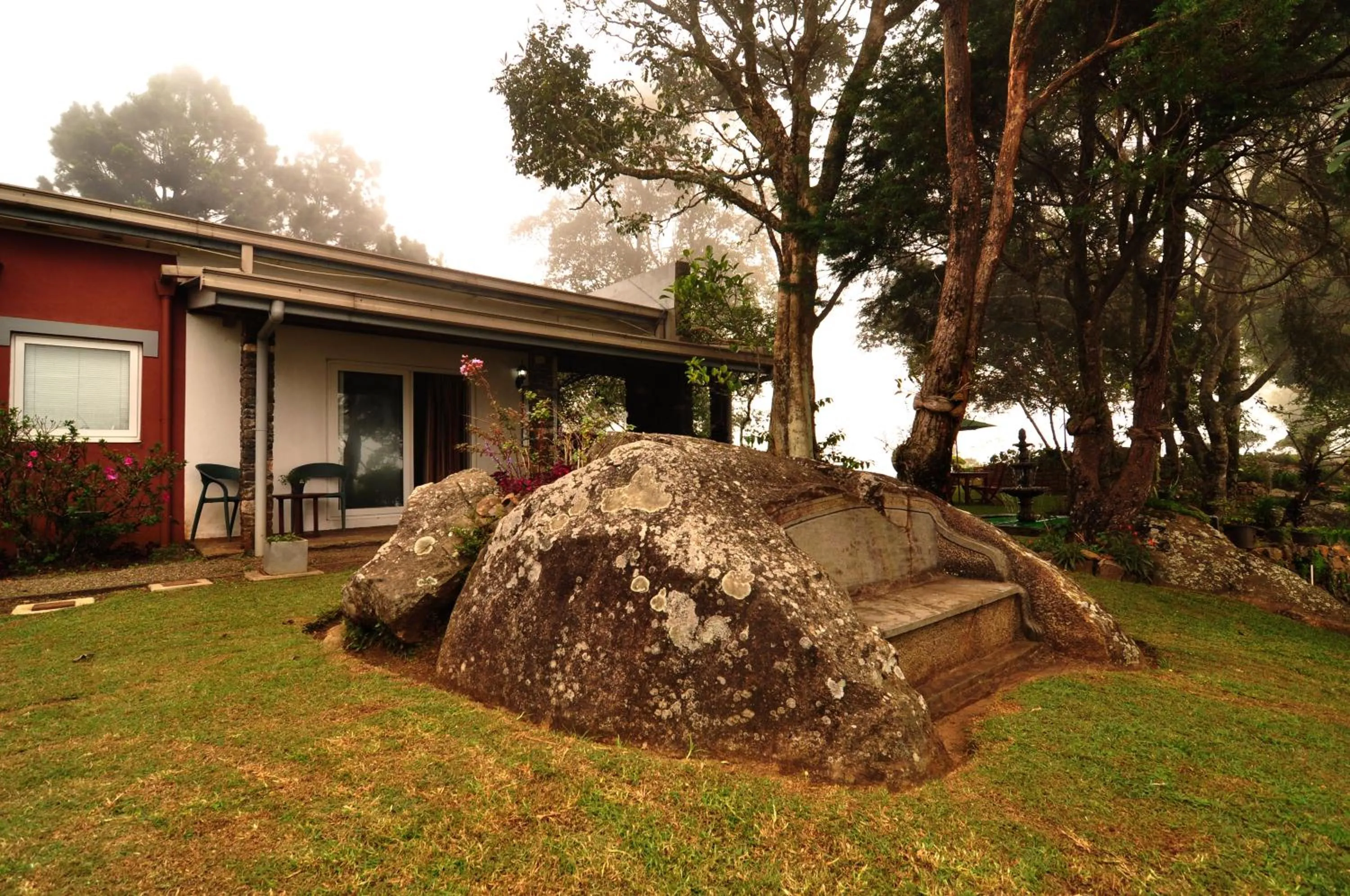 Garden view in Clouds Holiday Bungalow