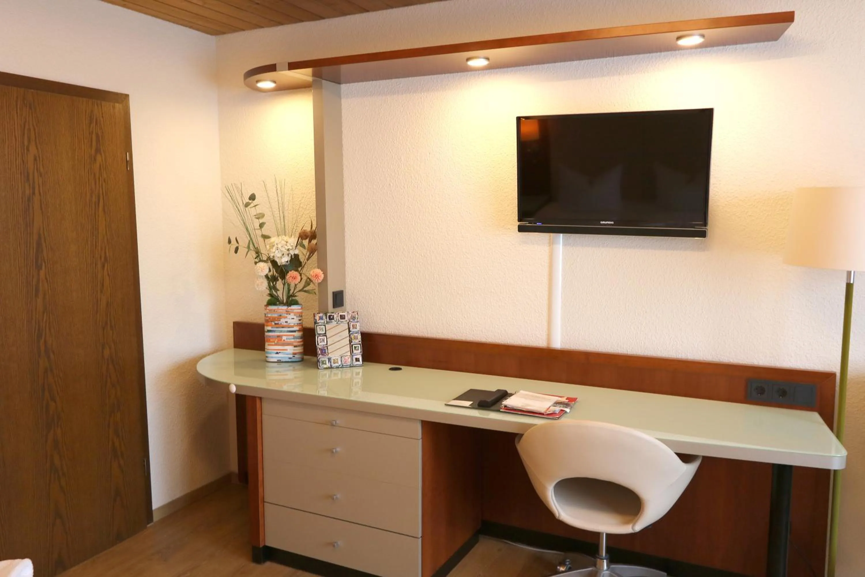 TV and multimedia in Hotel Avenue Altenfurt