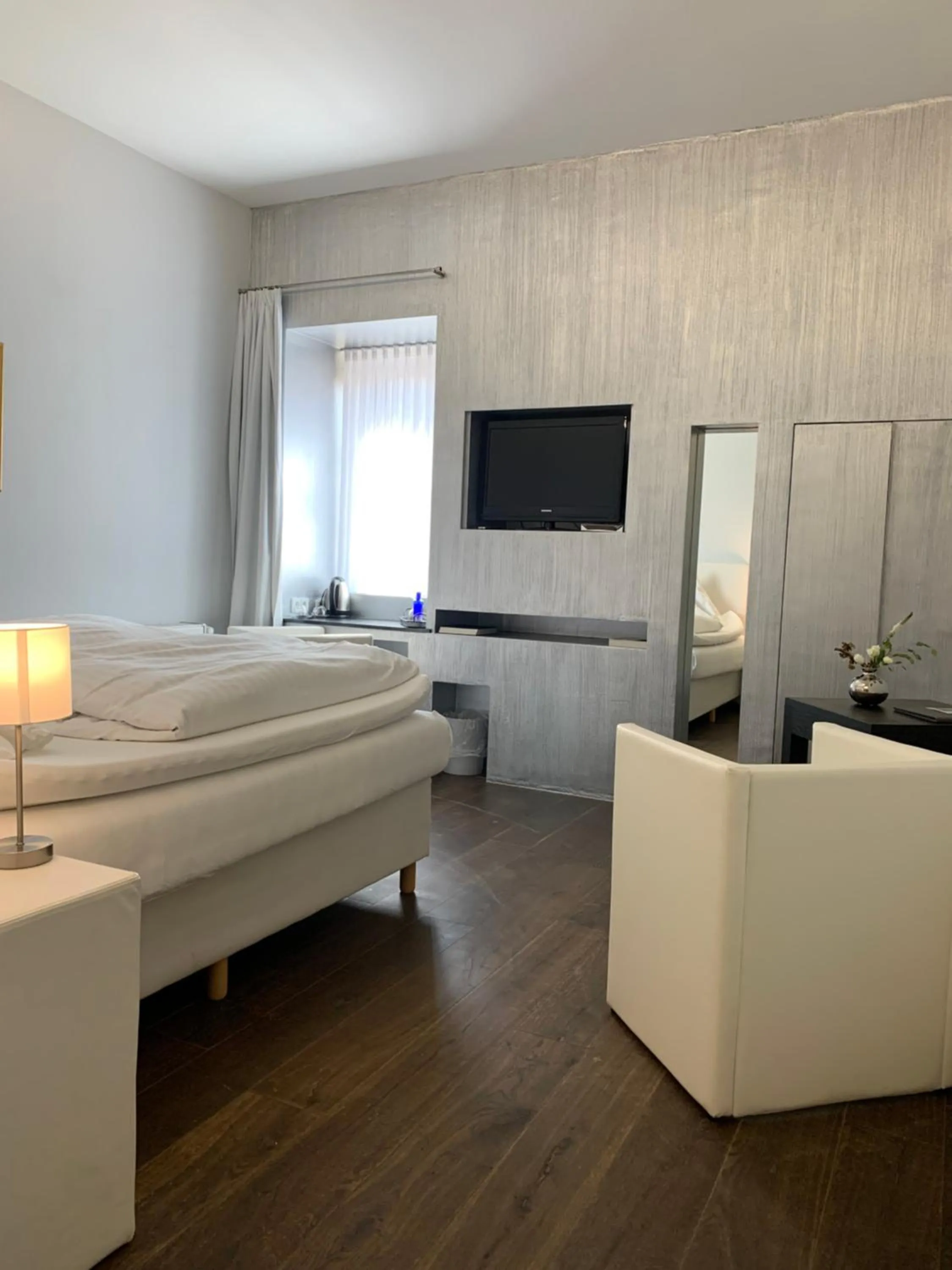 Photo of the whole room, Bed in Gut Hohenholz