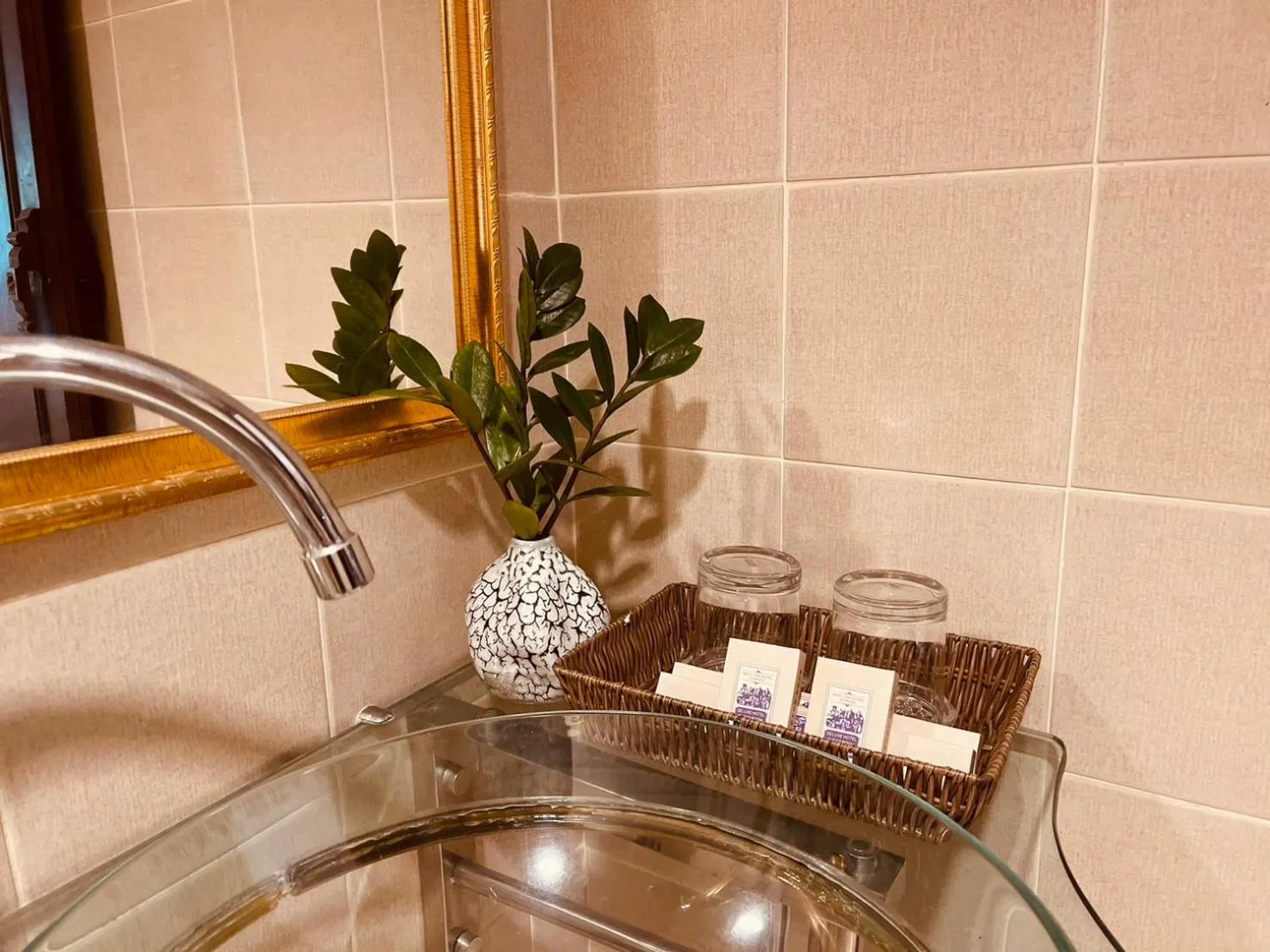 Toilet in Na Thapae Chiangmai Hotel