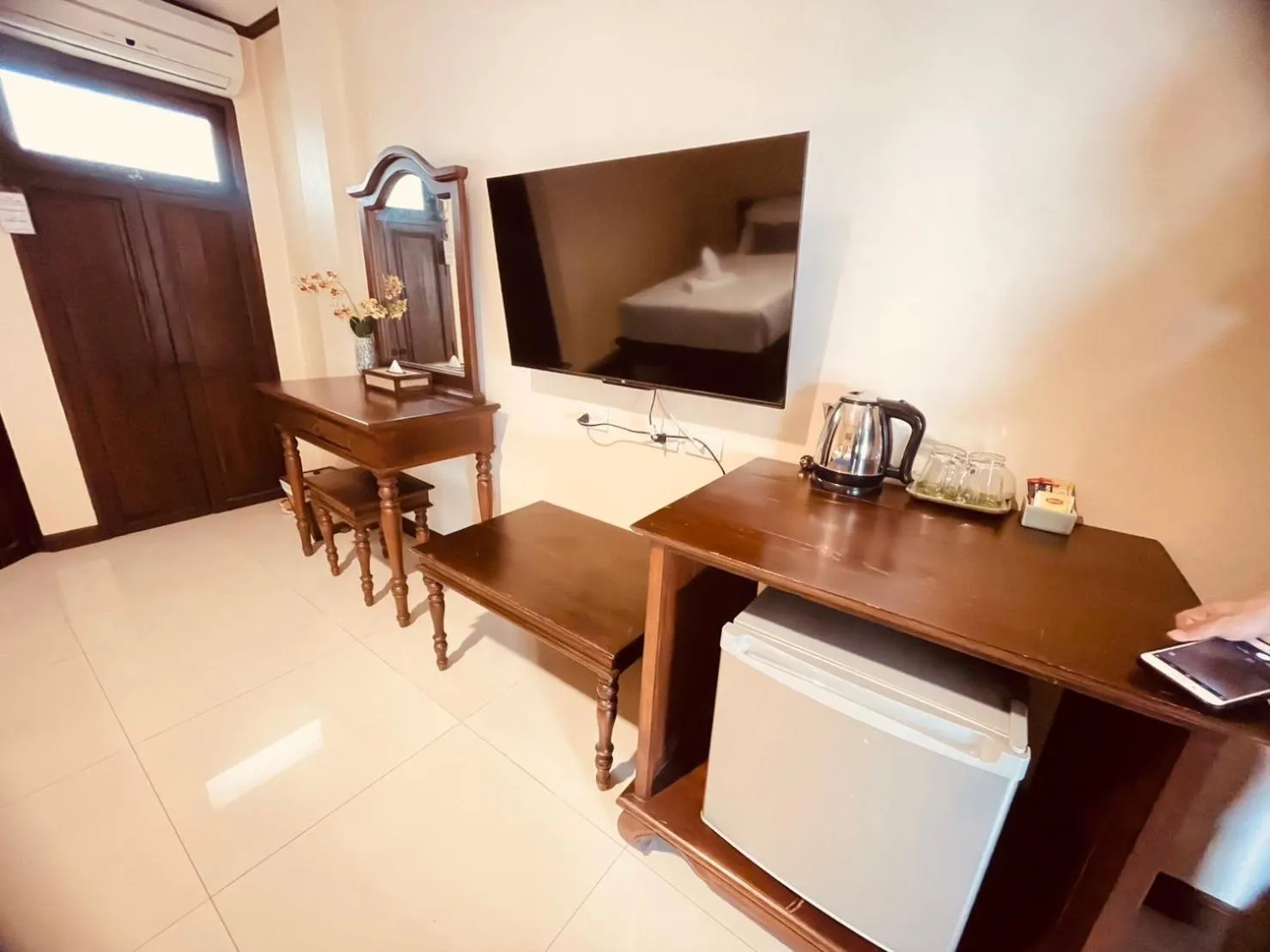 TV and multimedia in Na Thapae Chiangmai Hotel