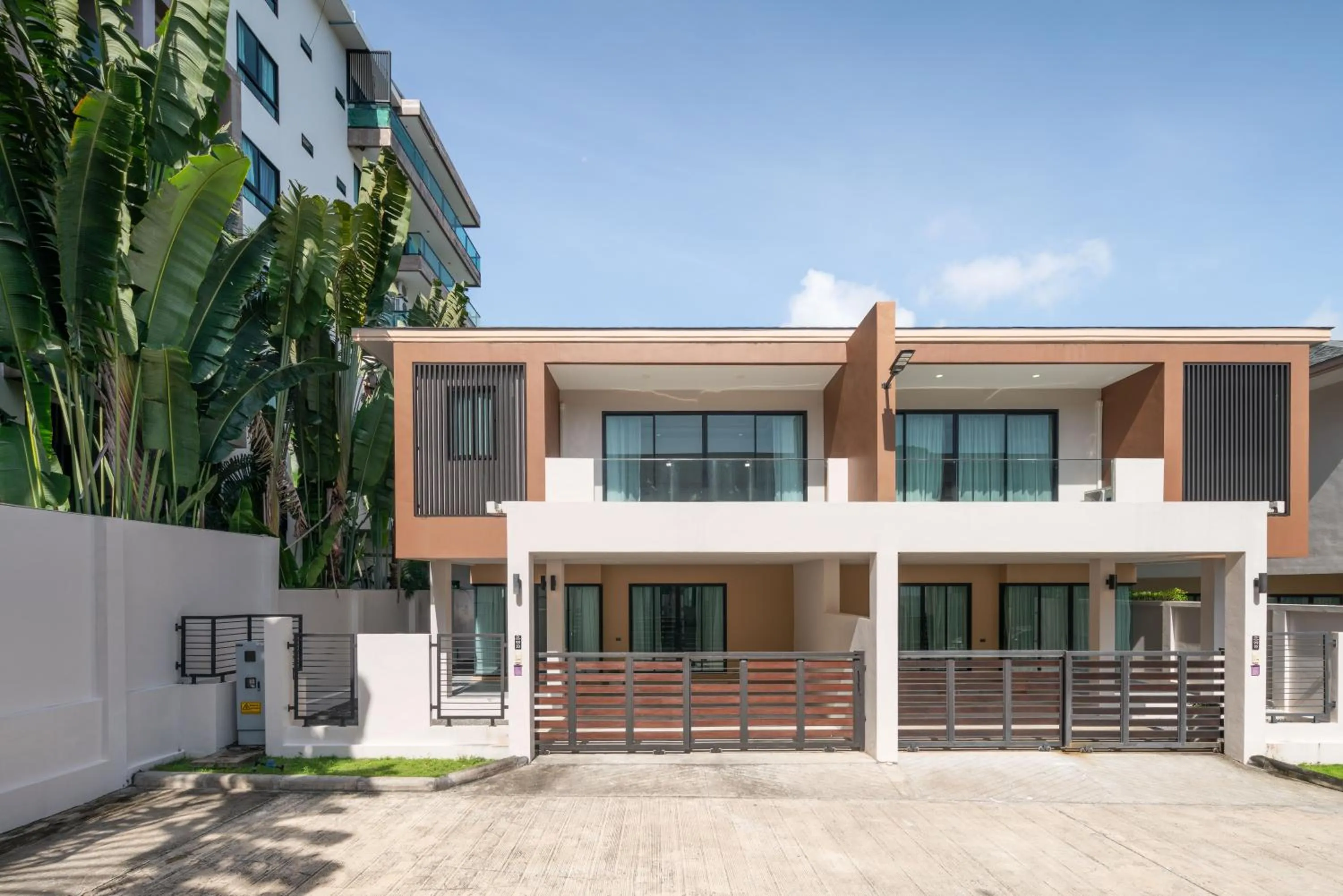 Property building in Chao Wilai Residence I Naiyang Beach I HKT Airport