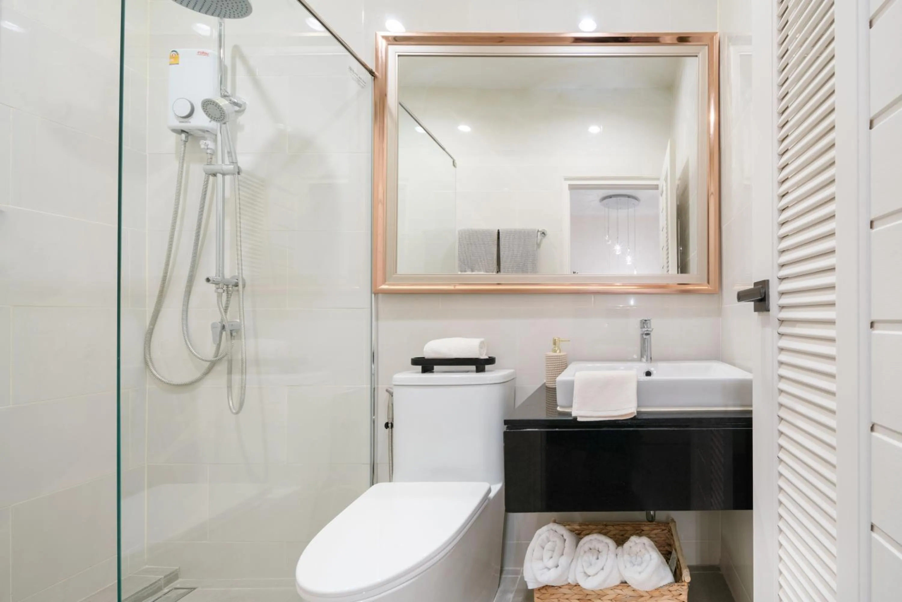 Chao Wilai Residence I Naiyang Beach I HKT Airport