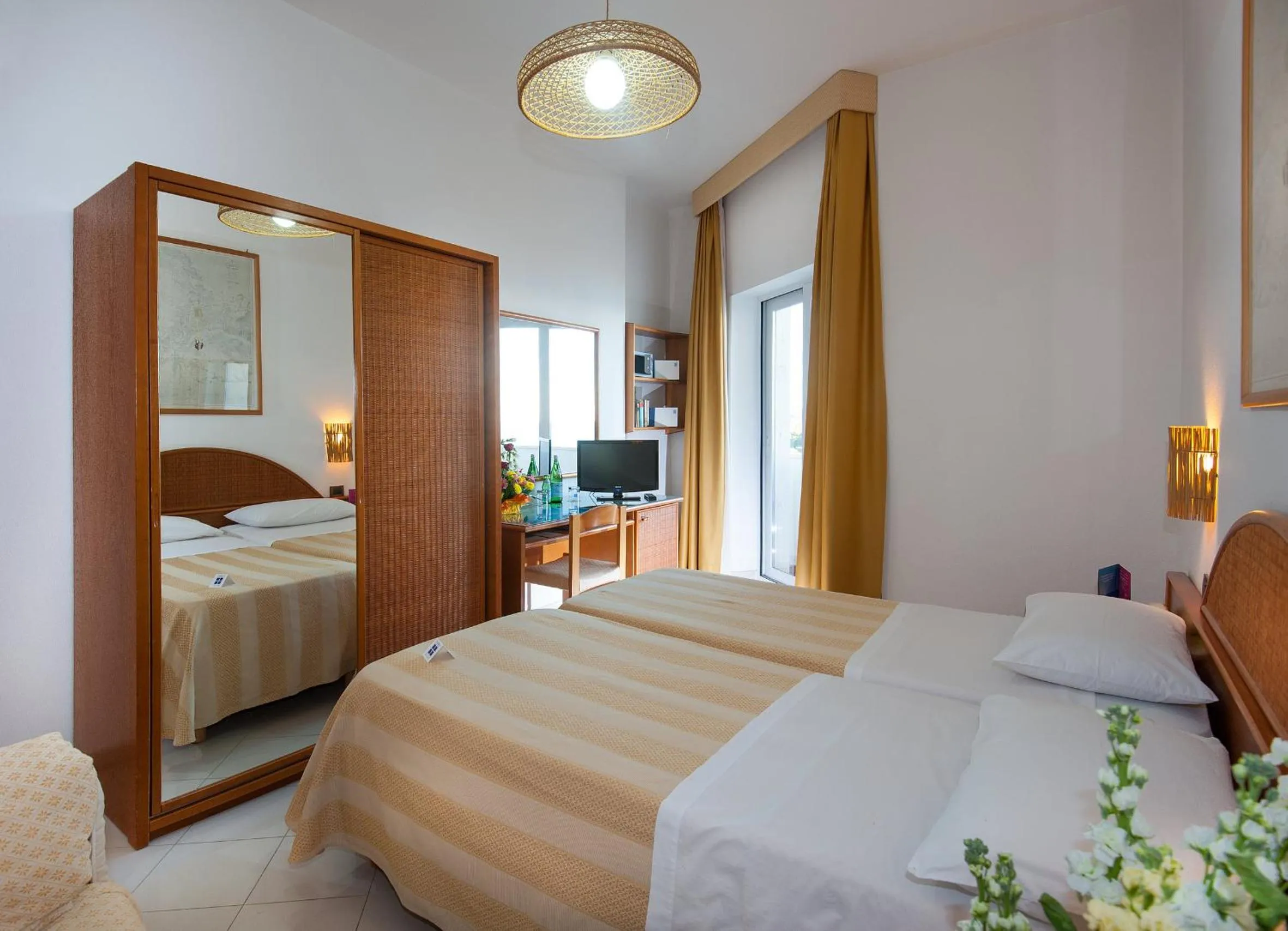 Photo of the whole room, Bed in Ecoresort Le Sirene - Caroli Hotels