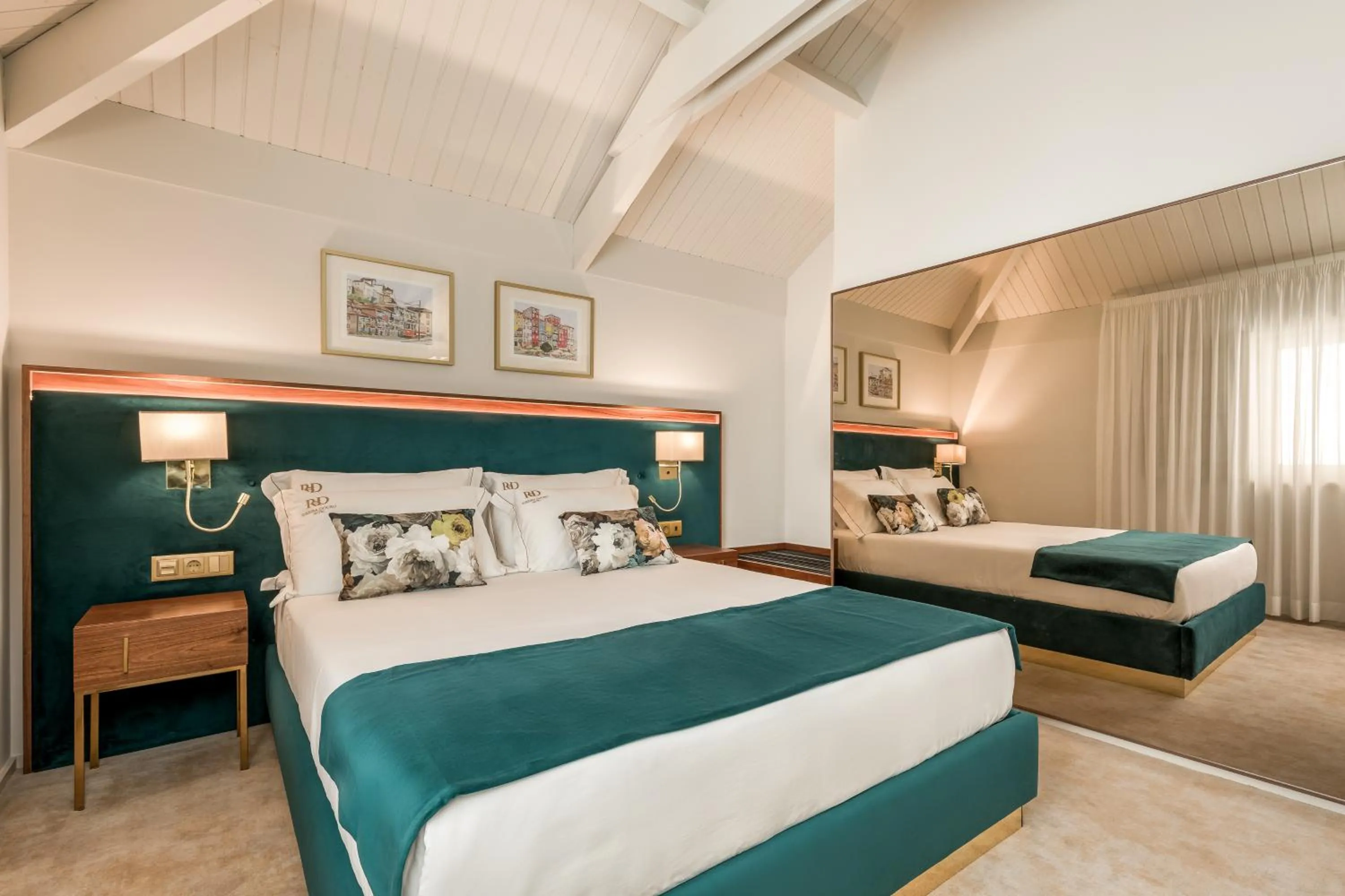 Bed in Ribeira Douro Hotel