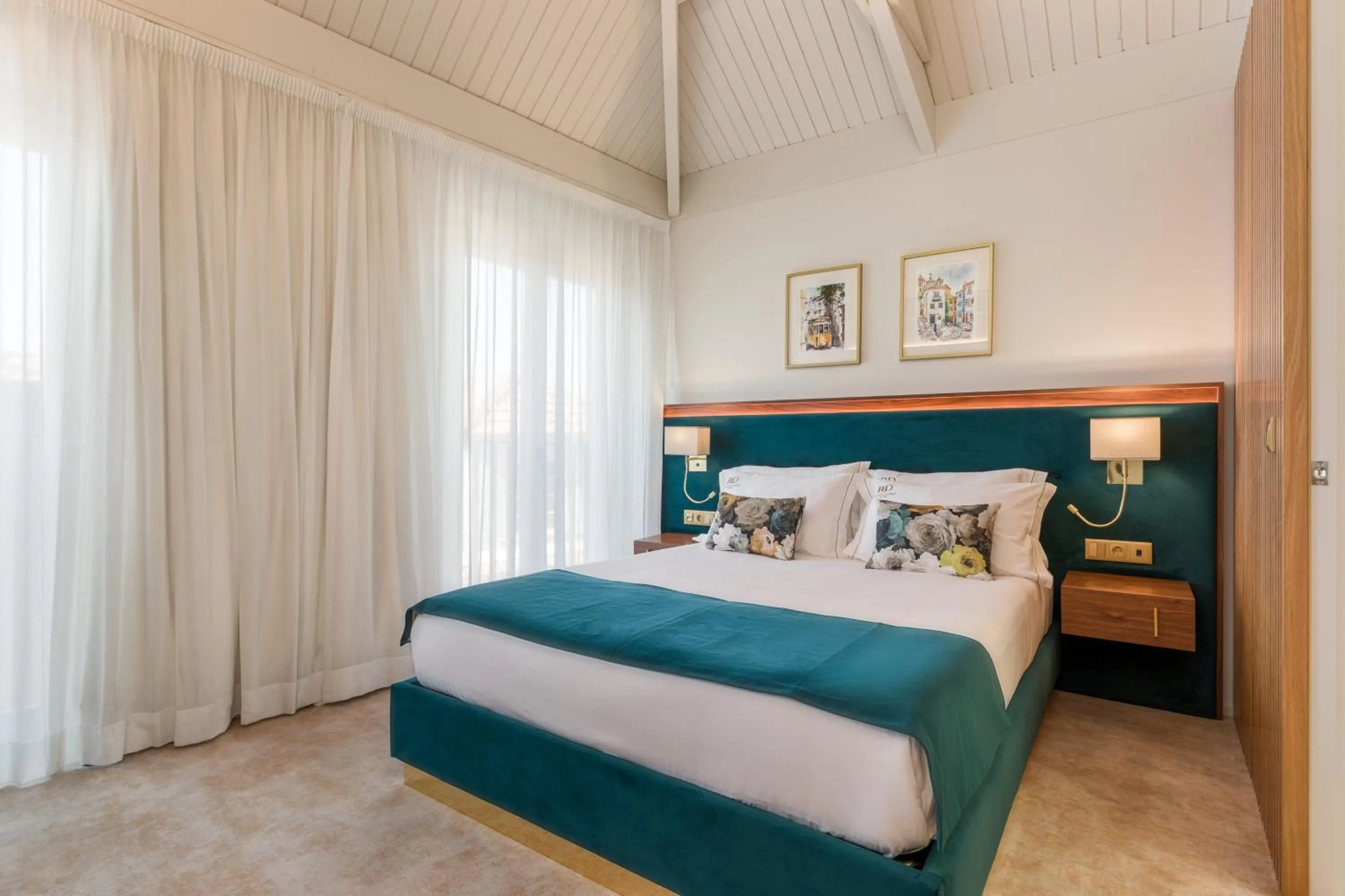 Bed in Ribeira Douro Hotel