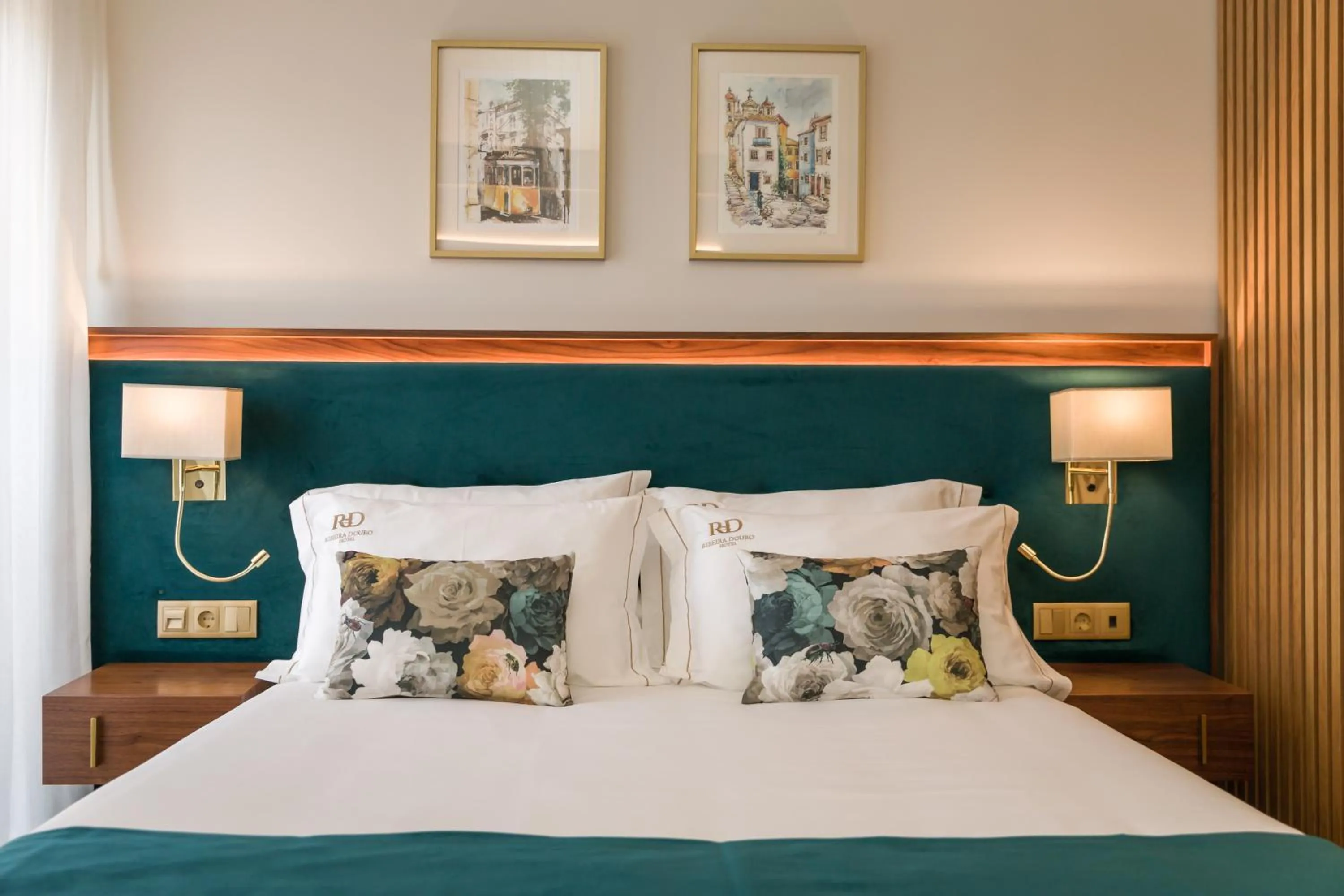 Bed in Ribeira Douro Hotel