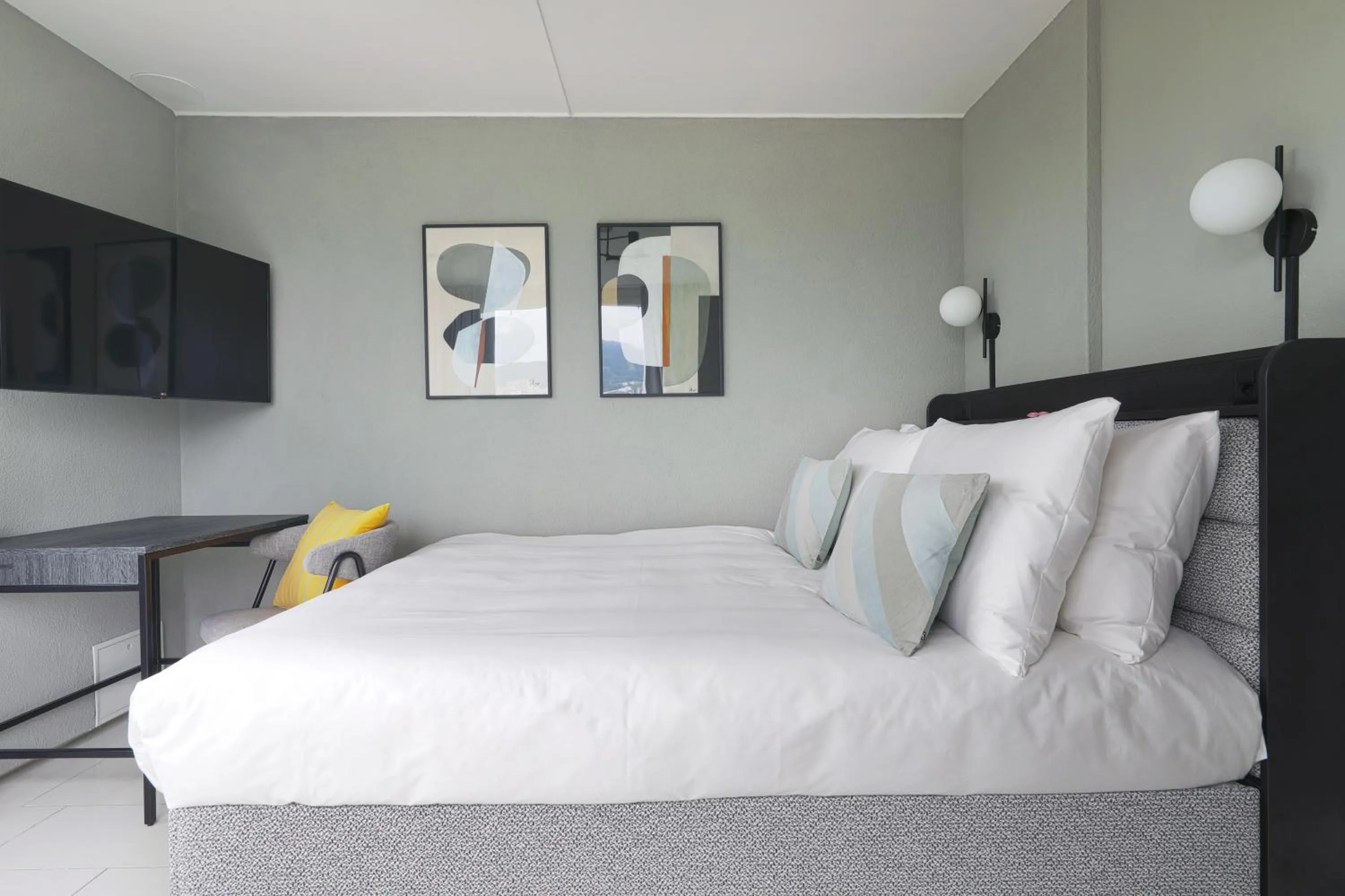 Bedroom, Bed in Numa Zurich Turi