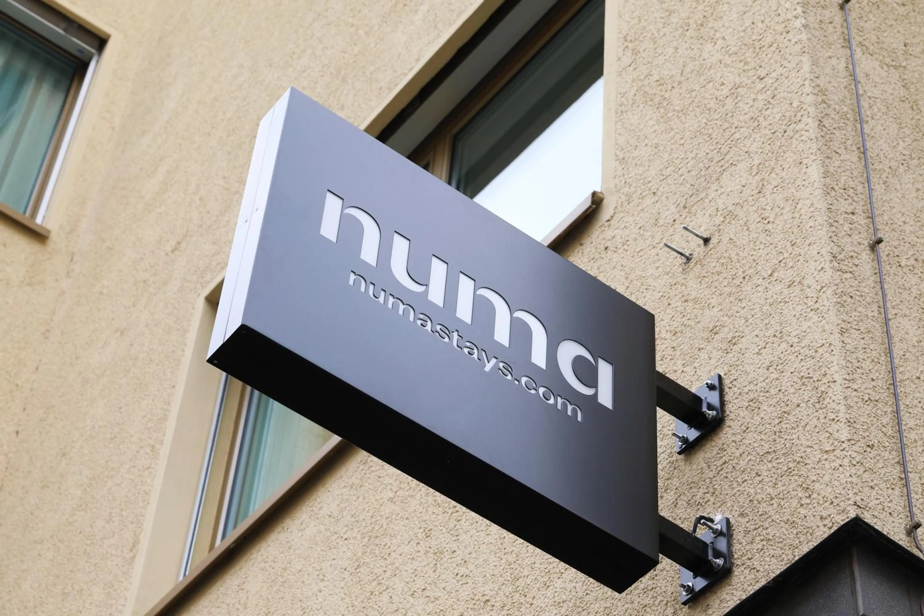 Logo/Certificate/Sign in Numa Zurich Turi