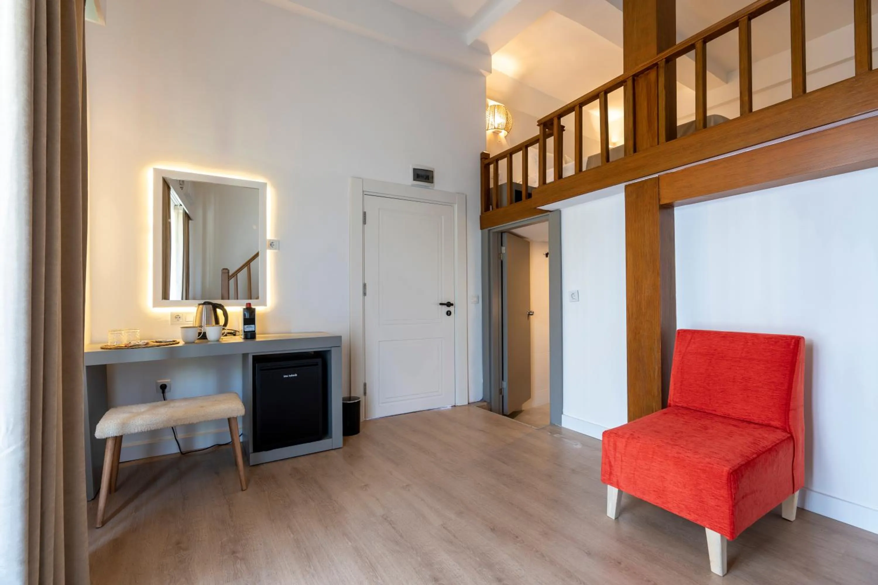 Photo of the whole room in My Antalya