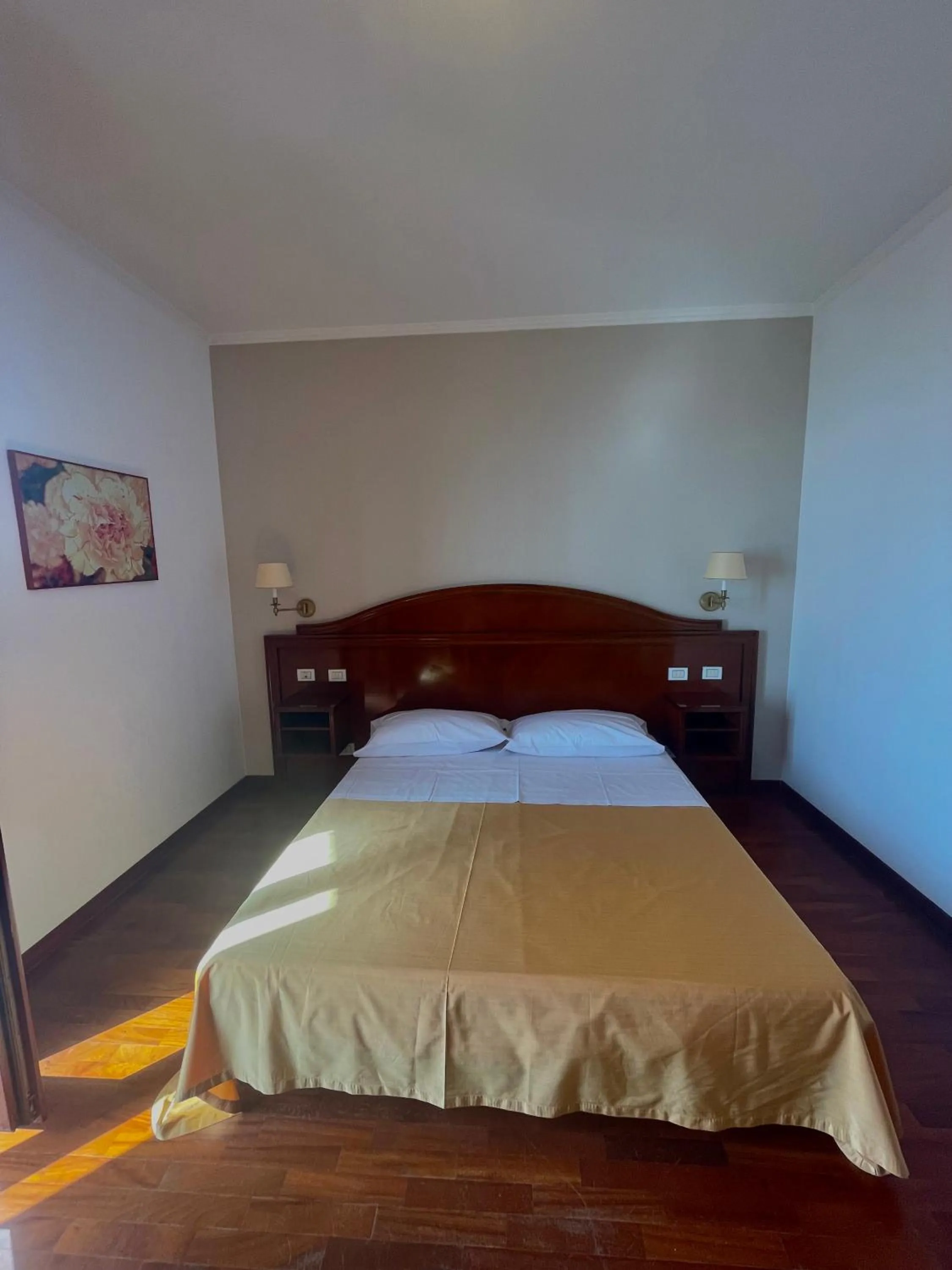 Bedroom, Bed in Hotel La Lampara