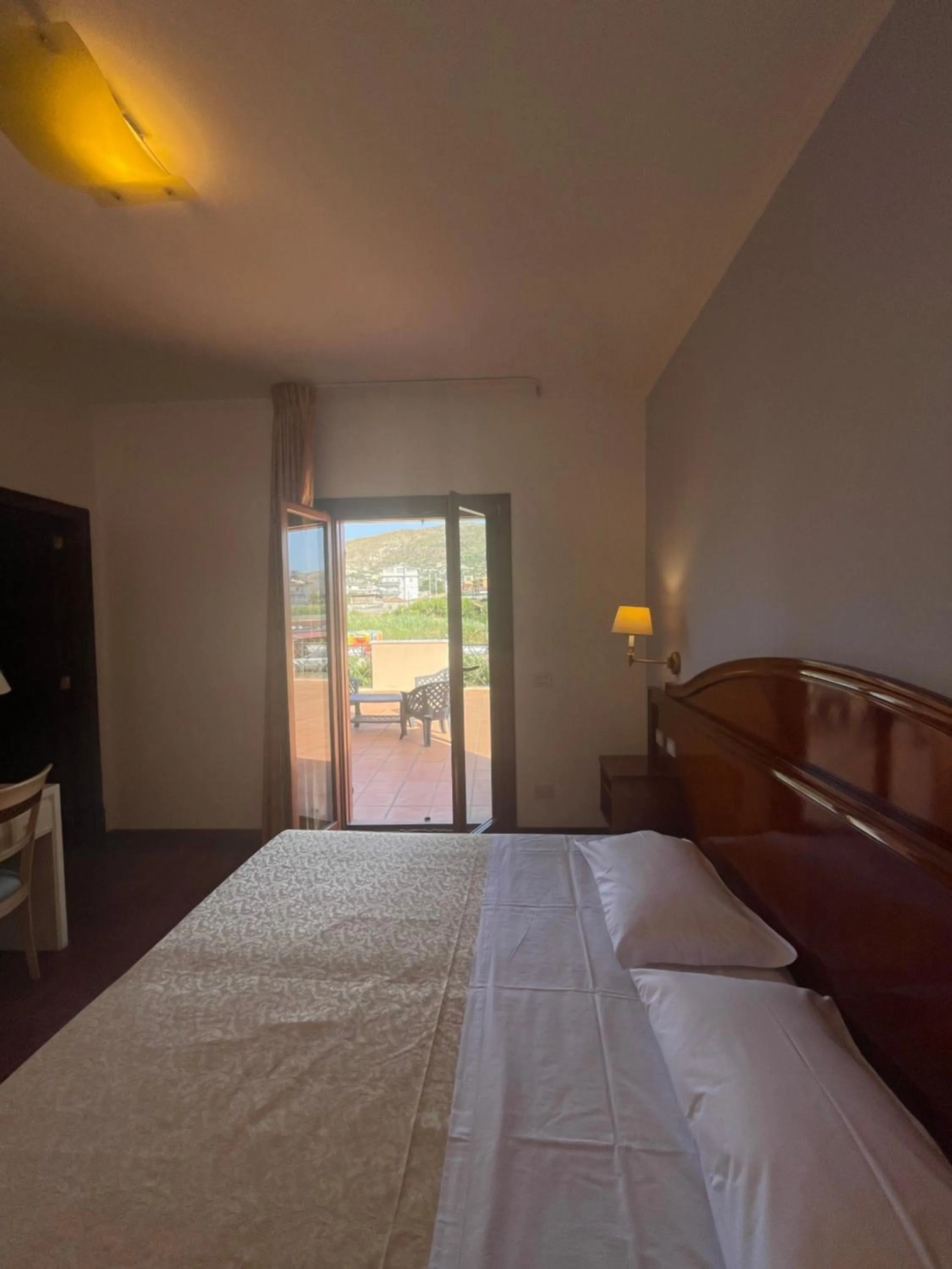 Bed in Hotel La Lampara