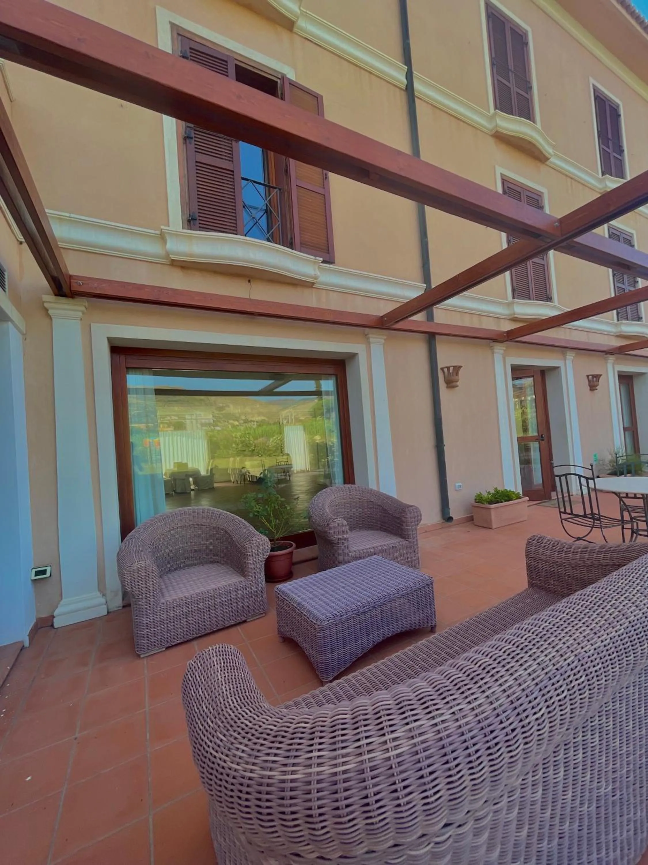 hair dresser in Hotel La Lampara