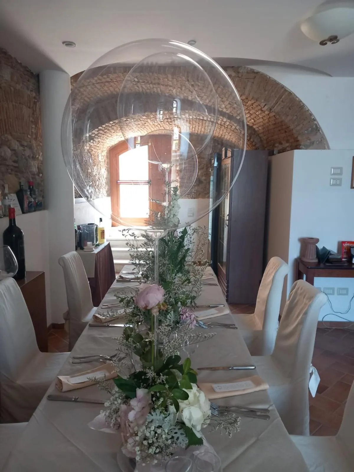 Restaurant/places to eat in Hotel La Lampara