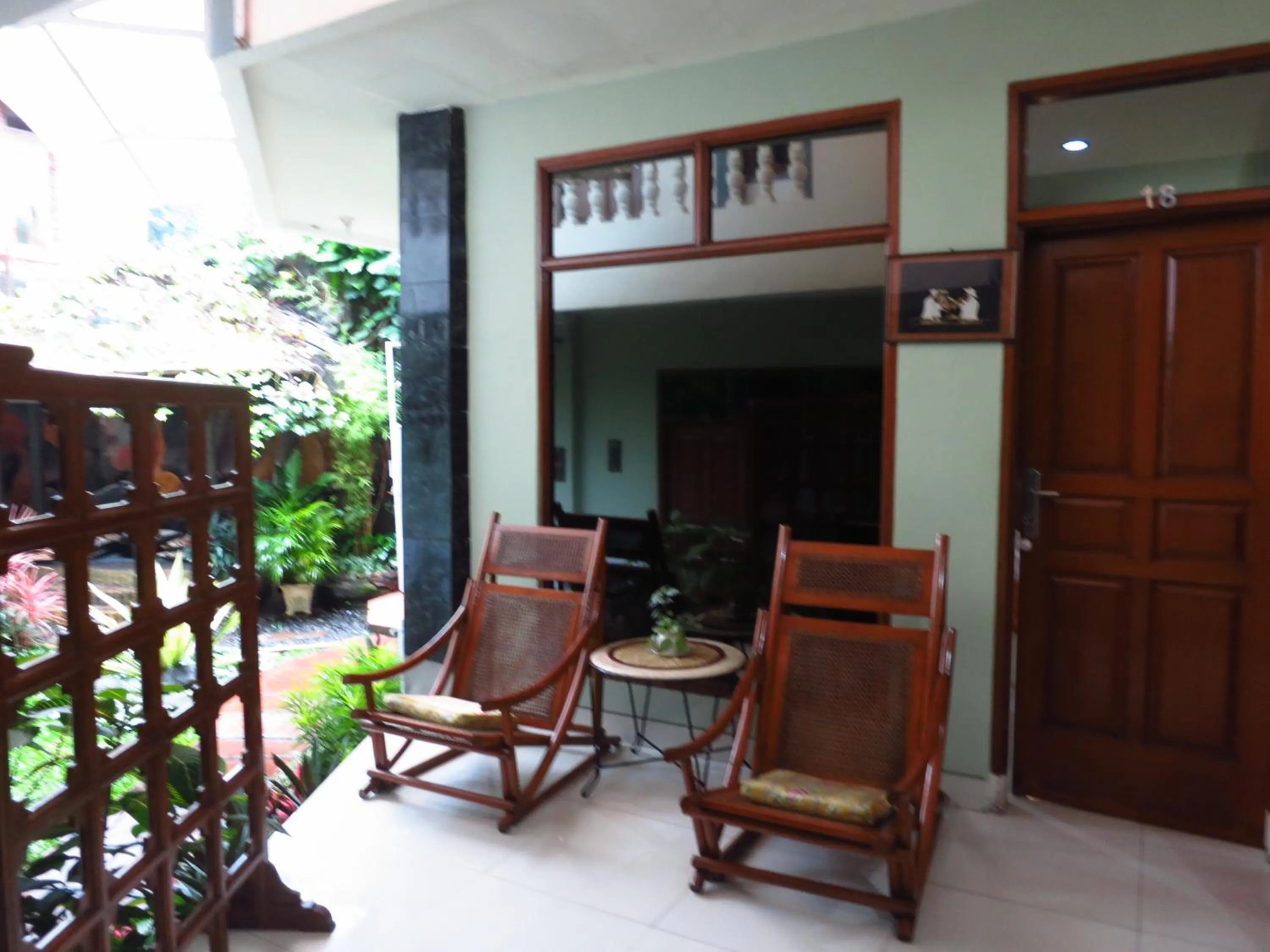 Balcony/Terrace in Enny's Guest House